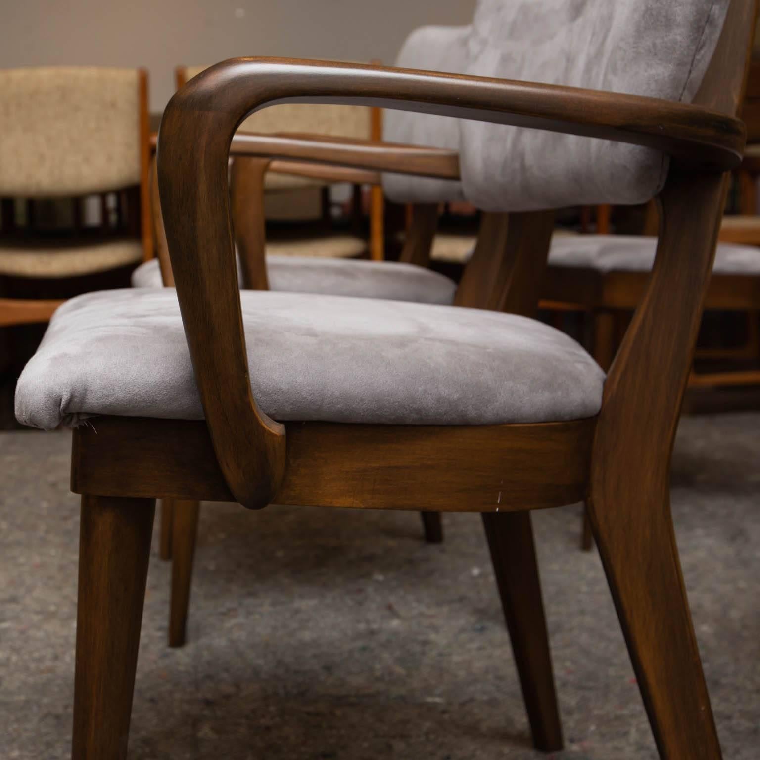 Set of Six Heywood Wakefield Bow Tie Chairs  3