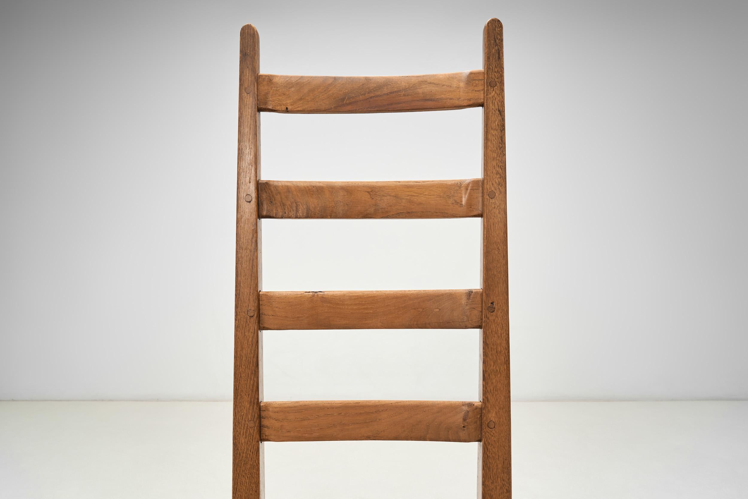 Giunco Set di sei sedie da pranzo con schienale alto in Oak e giunco, Francia, 1950 ca. in vendita