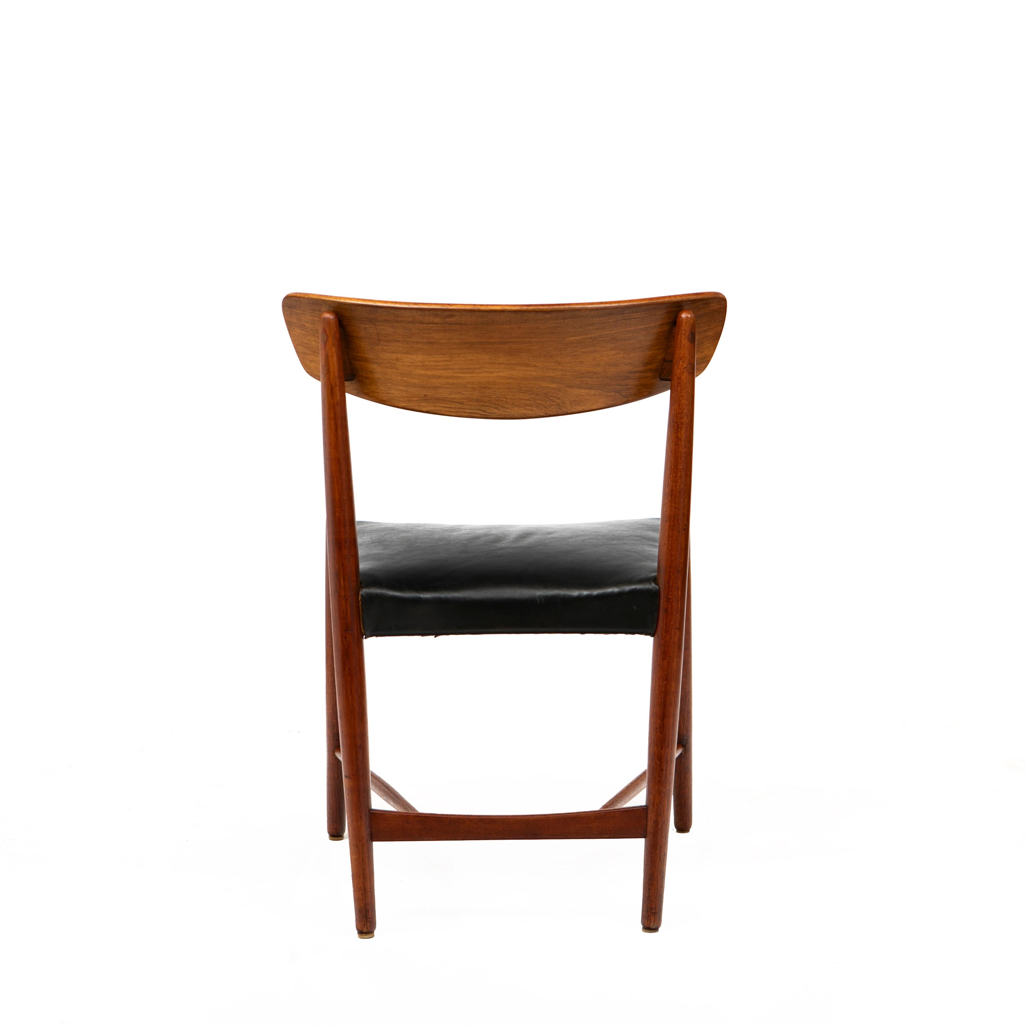 Ensemble de six chaises de salle à manger Ib Kofod-Larsen en bois de rose de Rio en vente 1