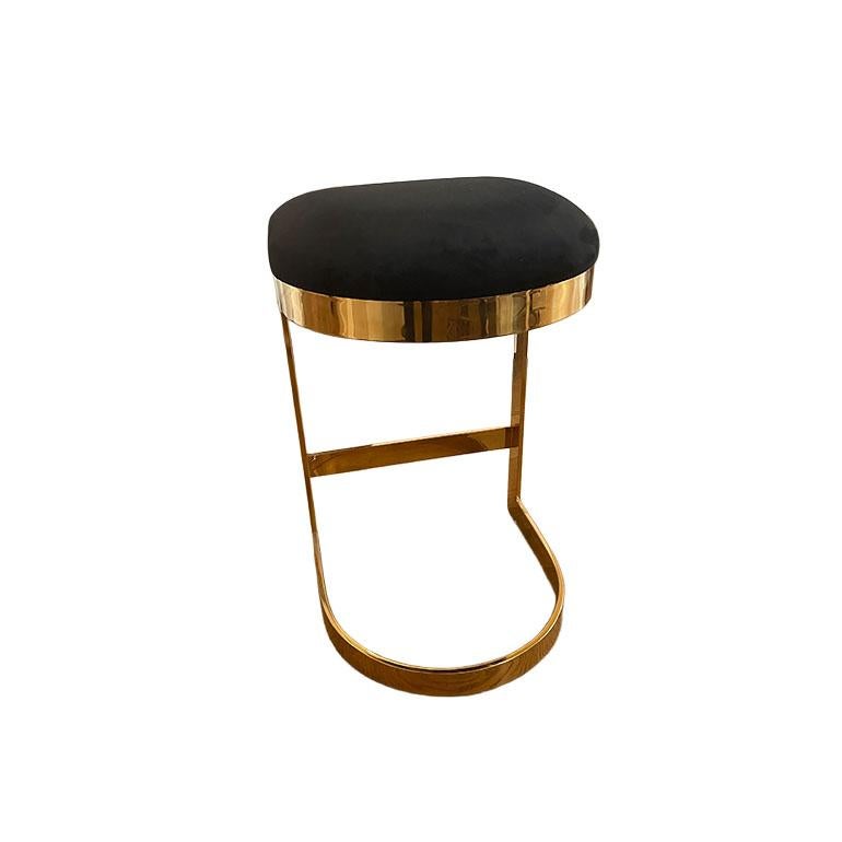 Ensemble de six tabourets de comptoir sans dossier Ibiza en velours par Modshop Bon état - En vente à San Francisco, CA