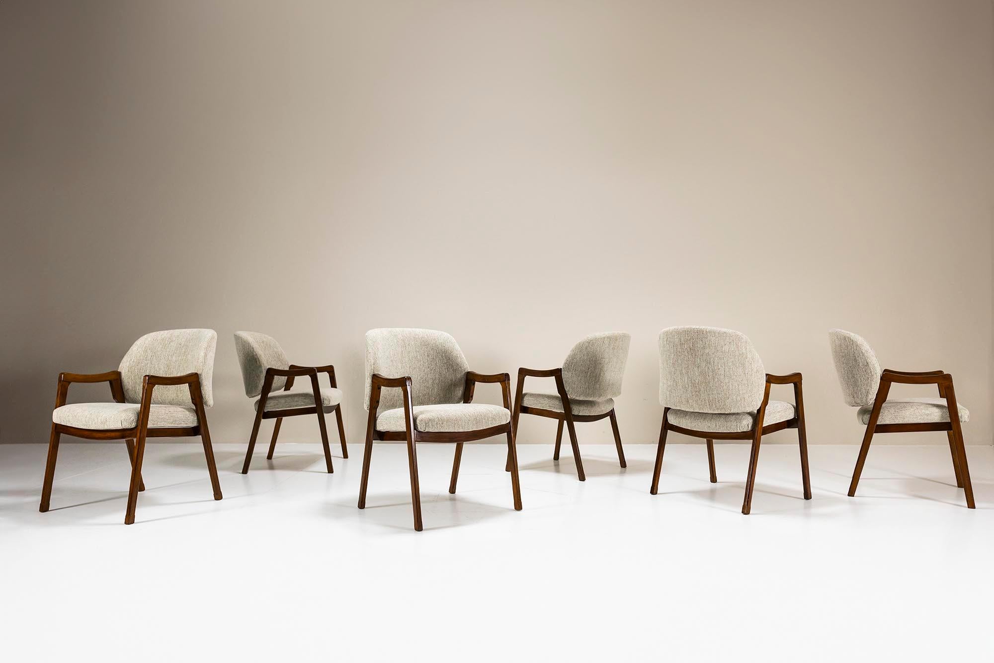 Satz von sechs Ico & Luisa Parisi Modell 814 Esszimmerstühlen für Cassina, Italien 1961 im Zustand „Gut“ in Hellouw, NL