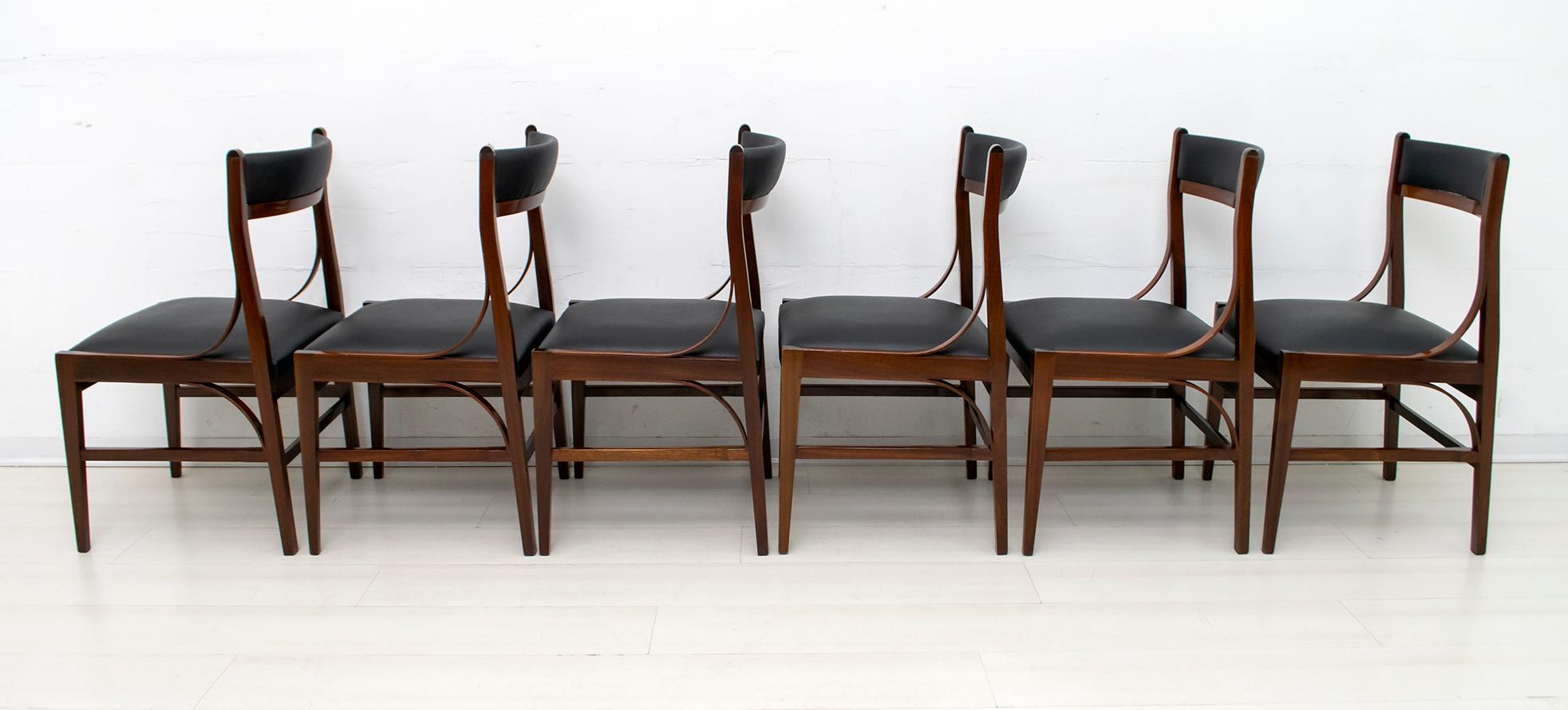 Milieu du XXe siècle Ensemble de six chaises de salle à manger italiennes en acajou de style Ico Parisi, mi-siècle moderne, années 1960 en vente