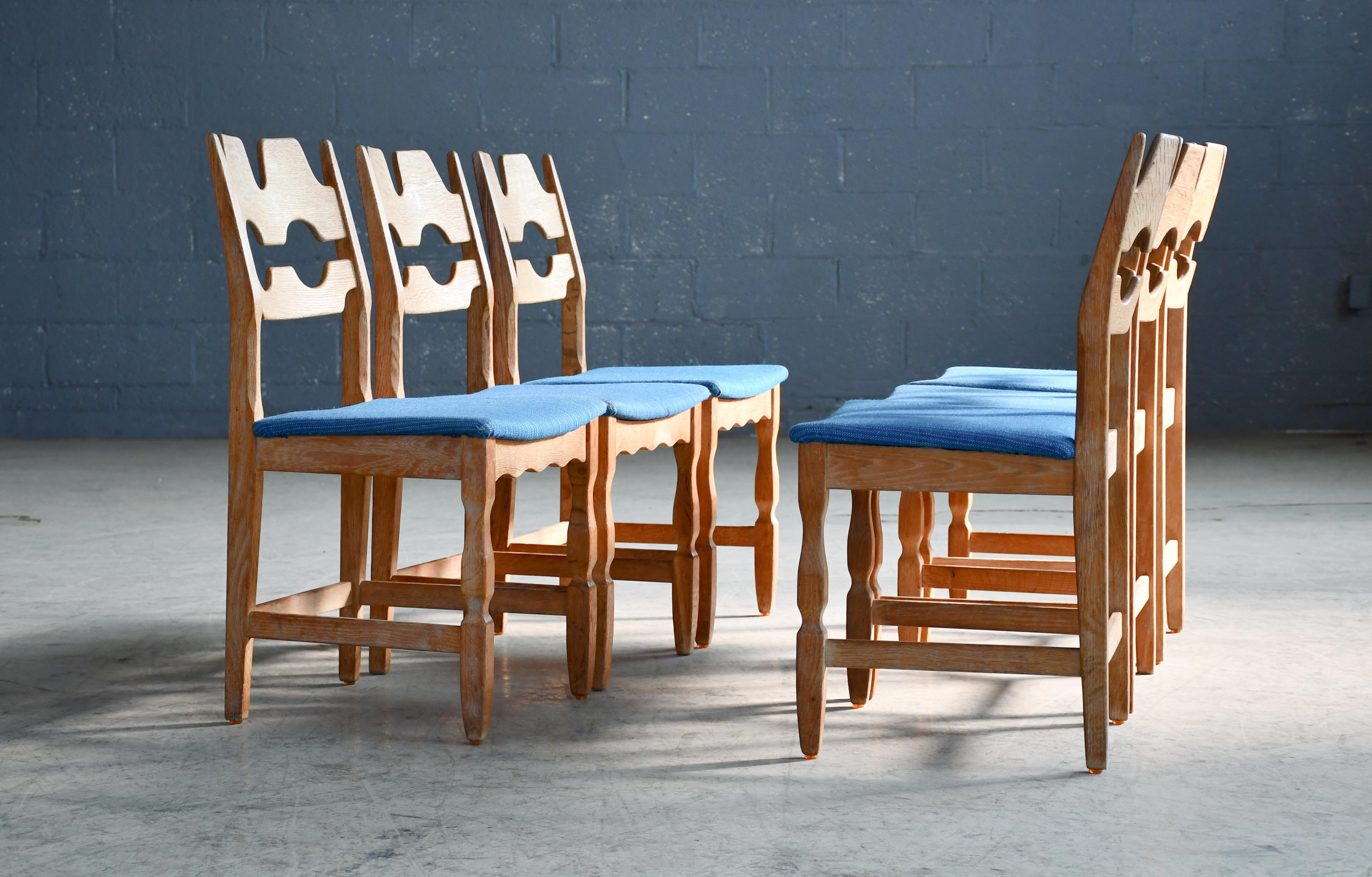 Mid-Century Modern Set of Six Iconic Razorblade Dining Chairs Carved Oak by Henry Kjærnulf 60's For Sale