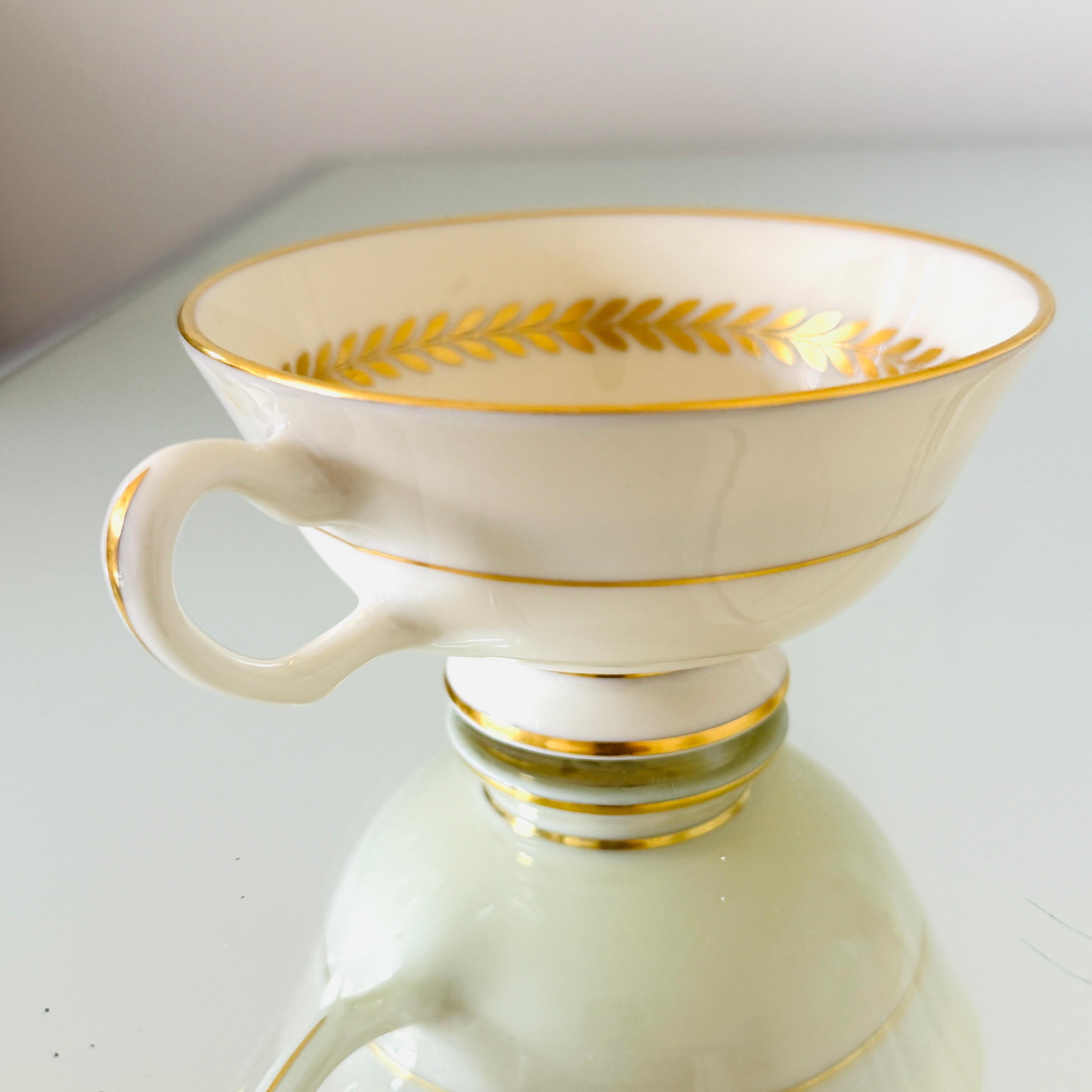 Fin du 20e siècle Ensemble de six tasses en porcelaine et feuille d'or Imperial par Lenox, c. 1975 en vente