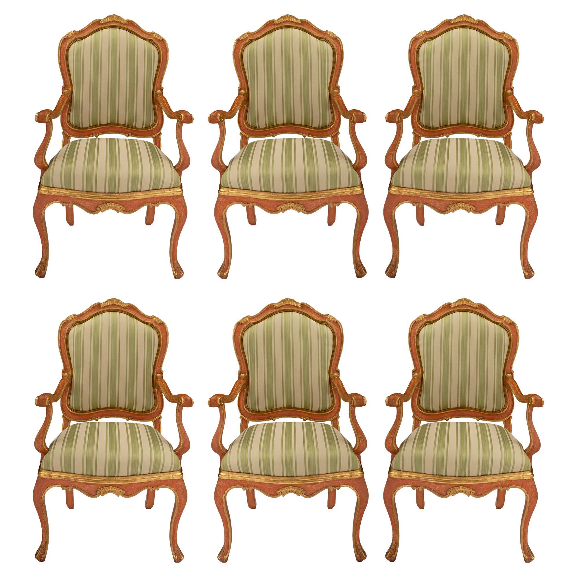 Set von sechs italienischen venezianischen Sesseln aus polychromiertem und vergoldetem Holz aus dem 18. Jahrhundert