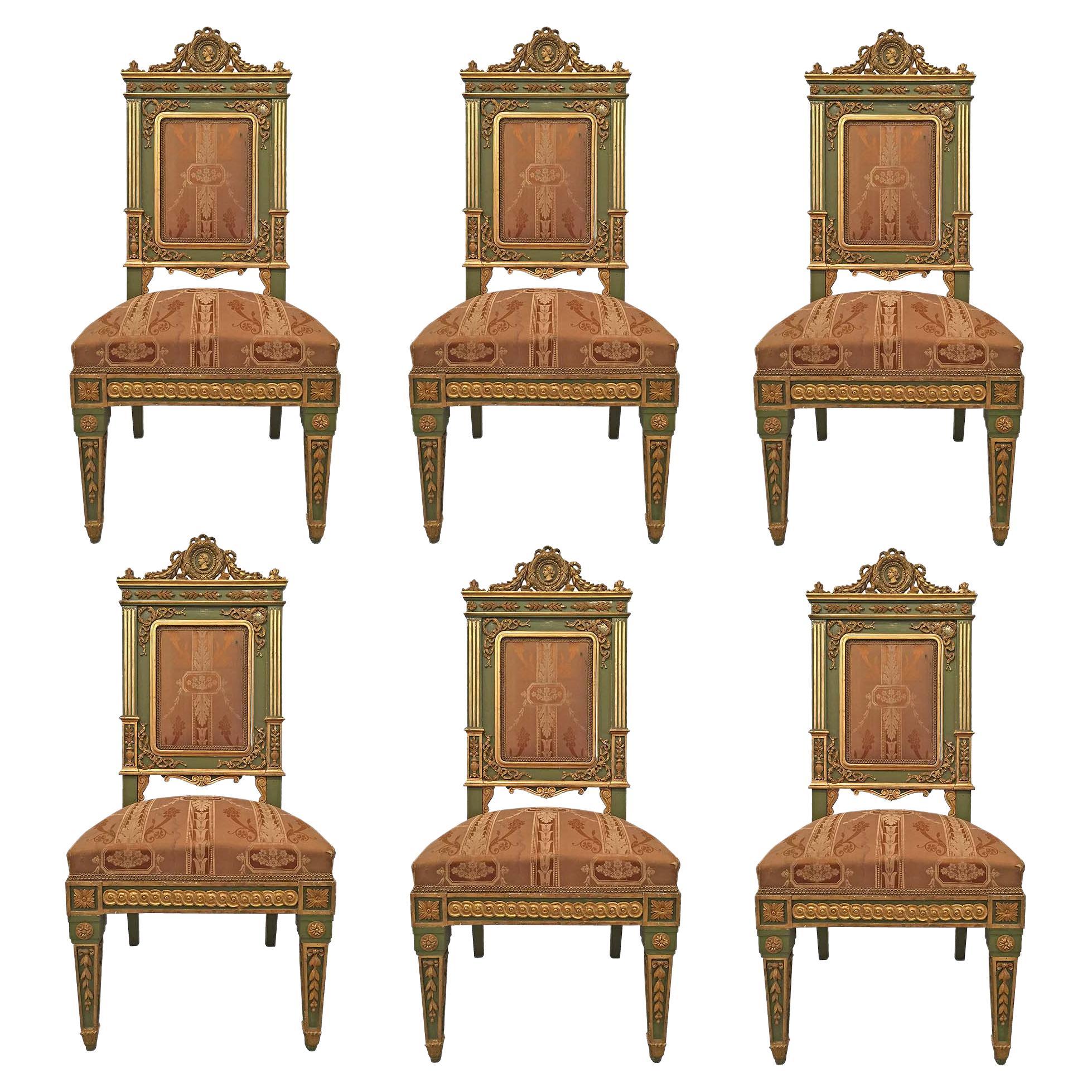 Ensemble de six chaises de salle à manger italiennes en bois doré de style Louis XVI du 19ème siècle