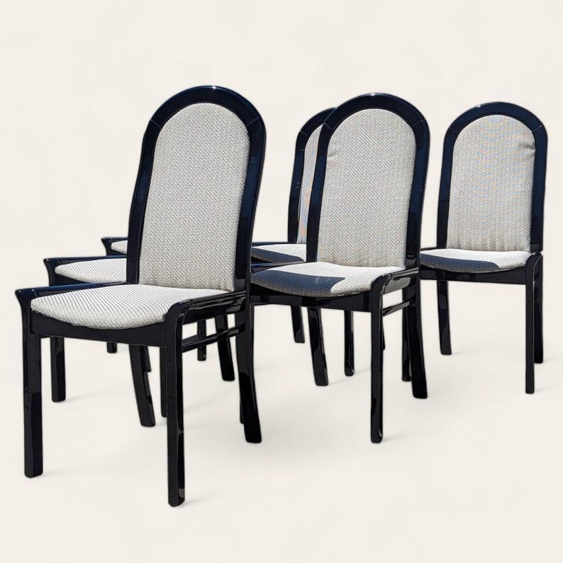 Ensemble de six chaises de salle à manger italiennes, laque noire, postmodernes, années 80, bois massif en vente 2