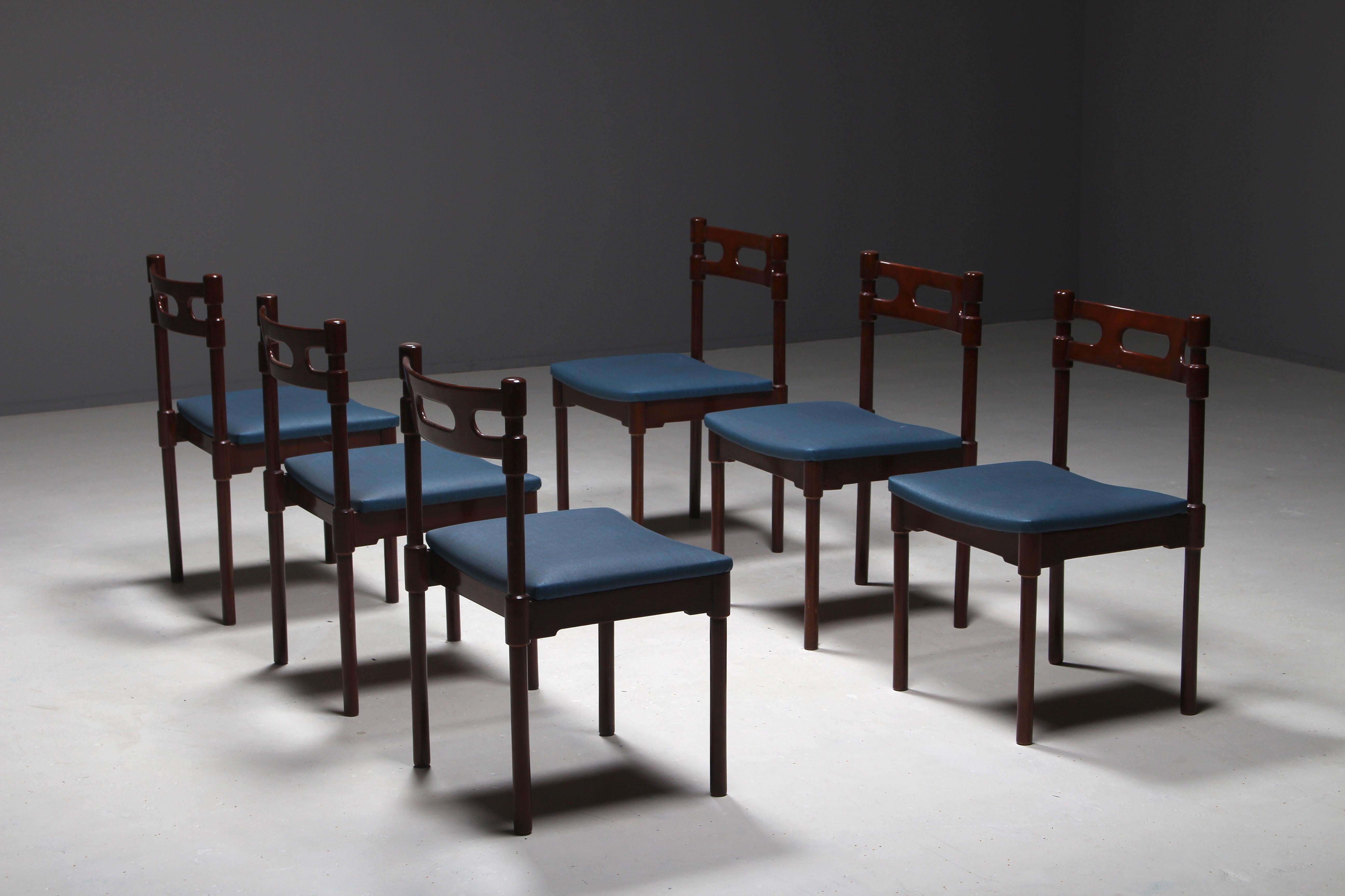 Set of Six Italian Gianfranco Frattini Style Walnut Dining Chairs, 1960s For Sale 6