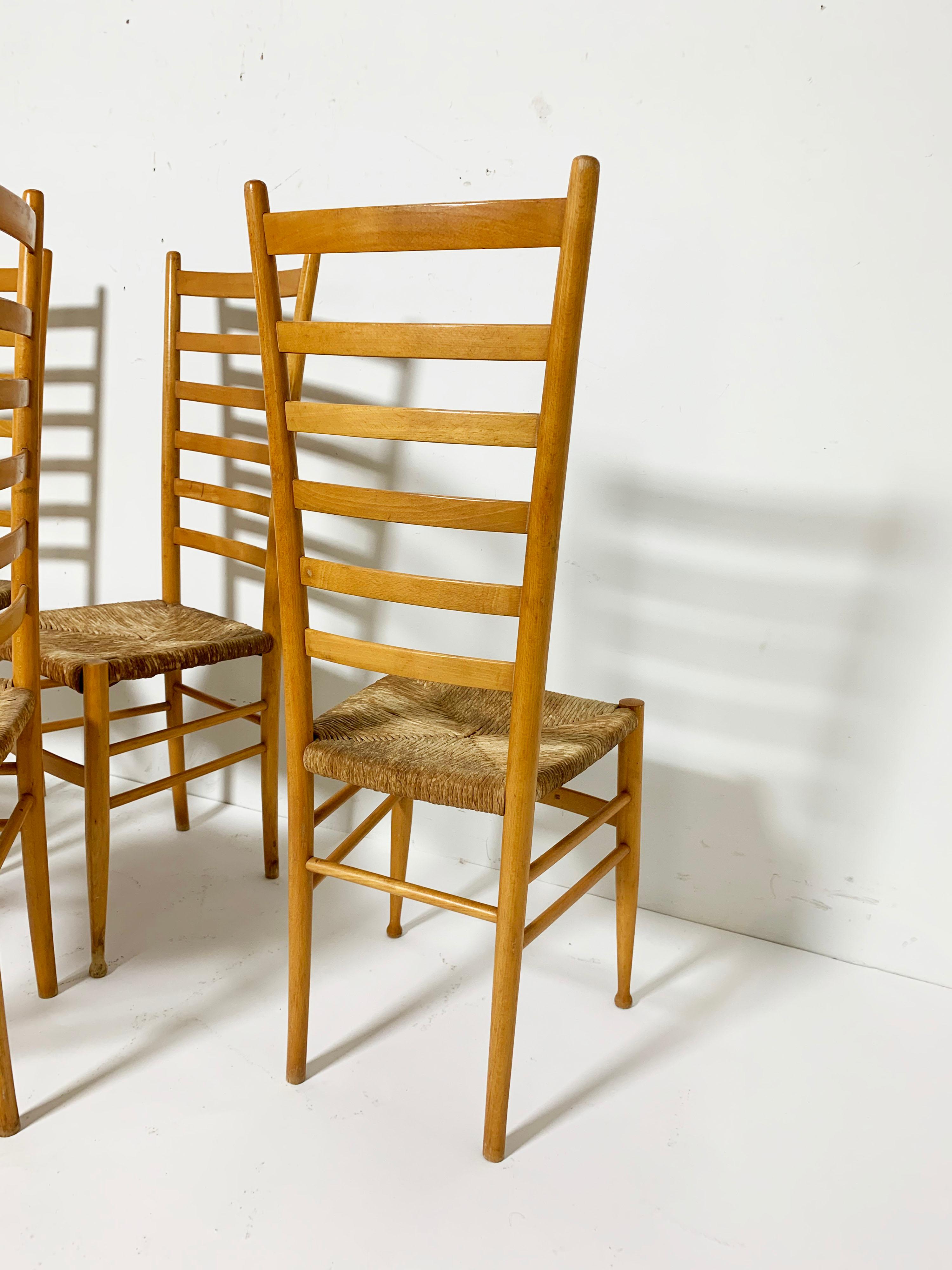 Set of Six Italian Ladder Back Dining Chairs after Gio Ponti In Good Condition For Sale In Peabody, MA