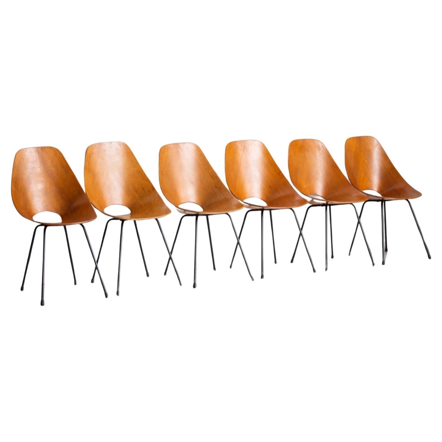 Ensemble de six chaises de salle à manger italiennes de collection Medea Wood du milieu du siècle dernier par Tagliabue en vente