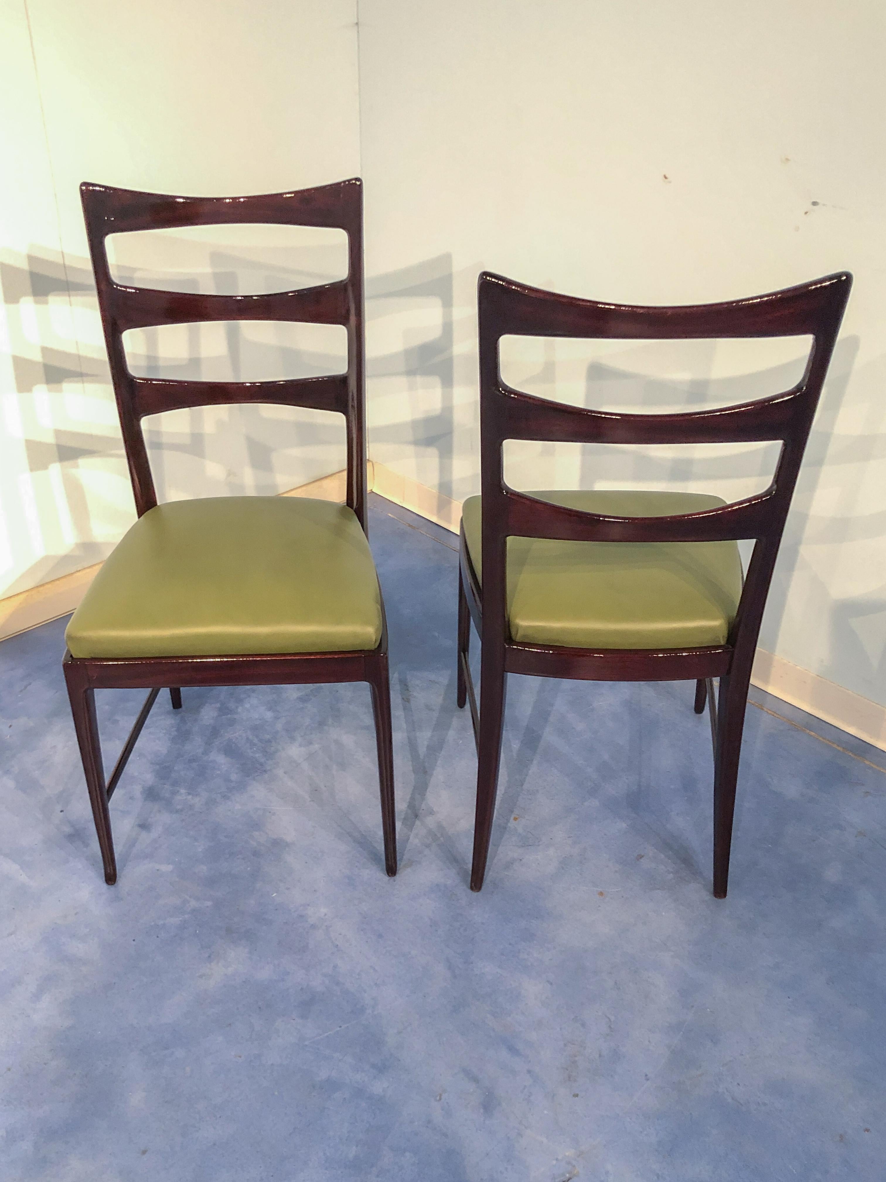 Milieu du XXe siècle Ensemble de six chaises de salle à manger italiennes en acajou du milieu du siècle dernier par Vittorio Dassi en vente