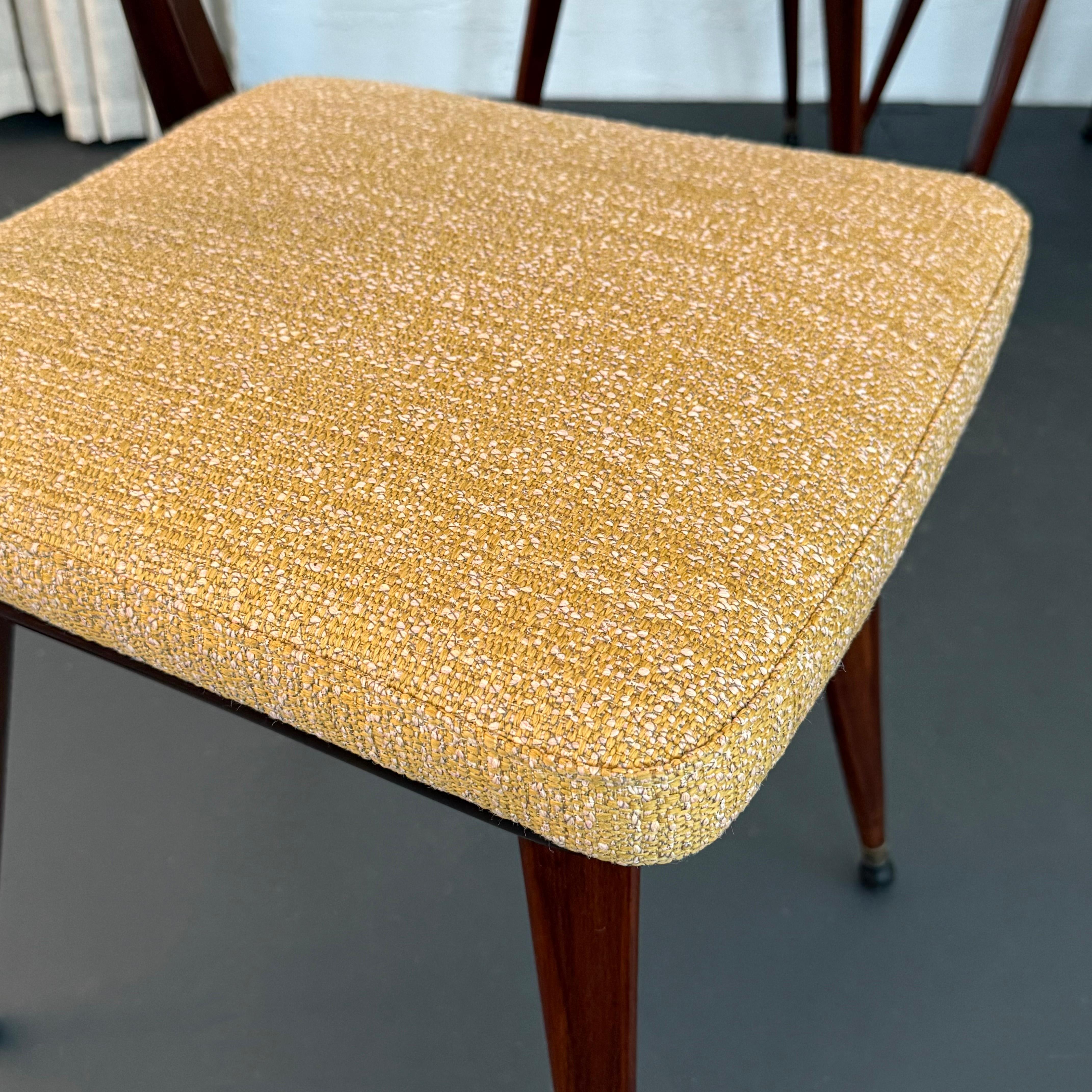 Ensemble de six chaises de salle à manger italiennes en acajou, modernes du milieu du siècle dernier en vente 5