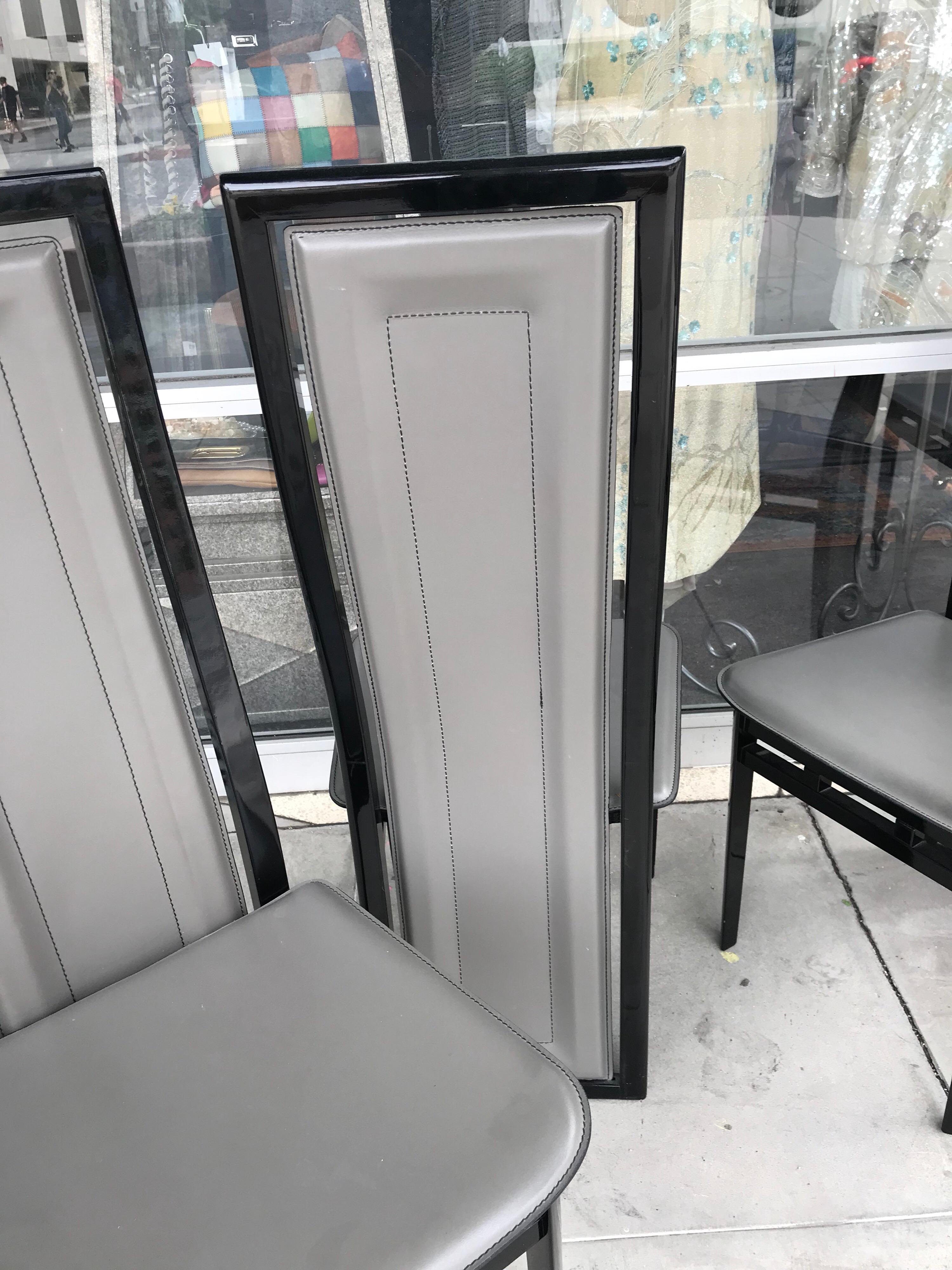 Set of Six Italian Modern Black Lacquer and Grey Leather Dining Chairs In Good Condition In Palm Springs, CA