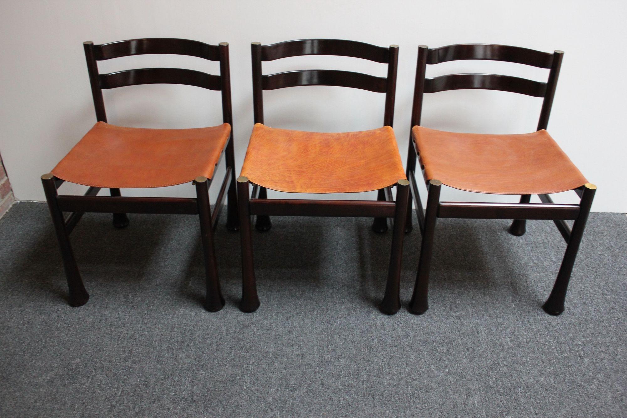 Brass Set of Six Italian Modern Rosewood and Leather Dining Chairs by Luciano Frigerio For Sale