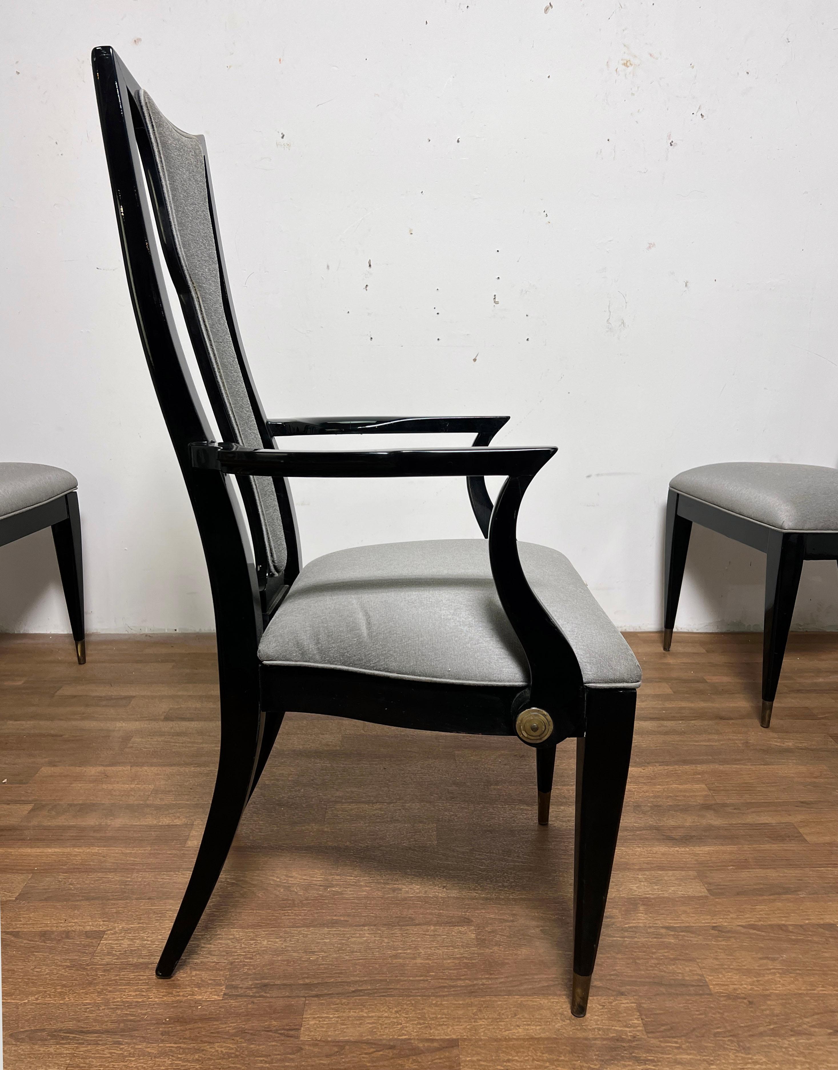 Satz von sechs Esszimmerstühlen im modernen italienischen Stil von Ryan Korban Interior (Unbekannt) im Angebot