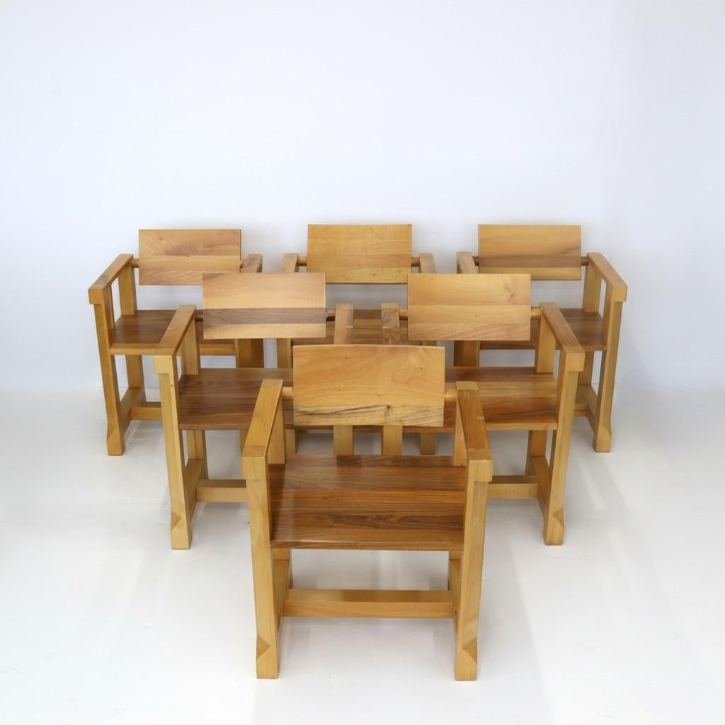 Ensemble de six fauteuils modernistes italiens. 
Érable massif avec dossier articulé.
