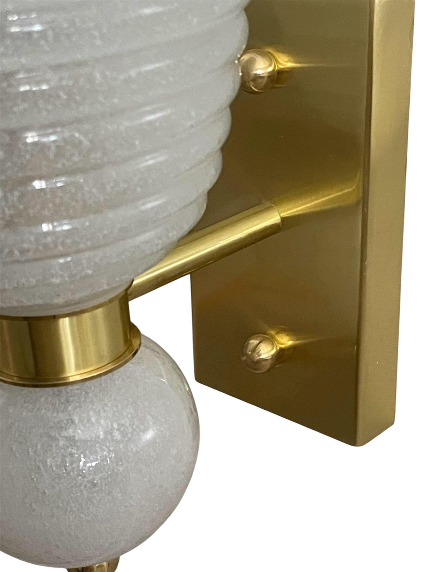 Contemporary Set of Six Italian Modernist Murano Glass Sconces w/ White Gold Flecks – 21st C. For Sale