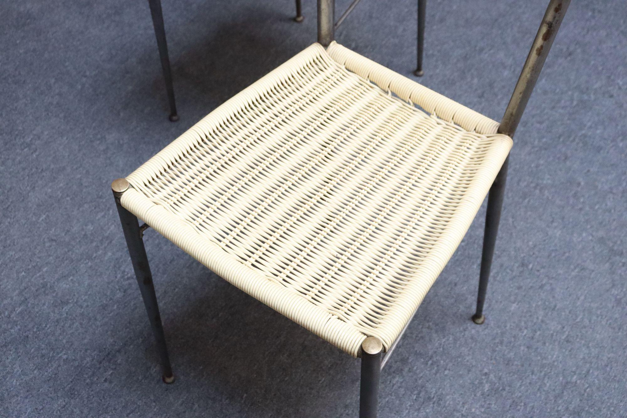 Ensemble de six chaises de salle à manger italiennes modernistes en acier et laiton d'après Gio Ponti en vente 4