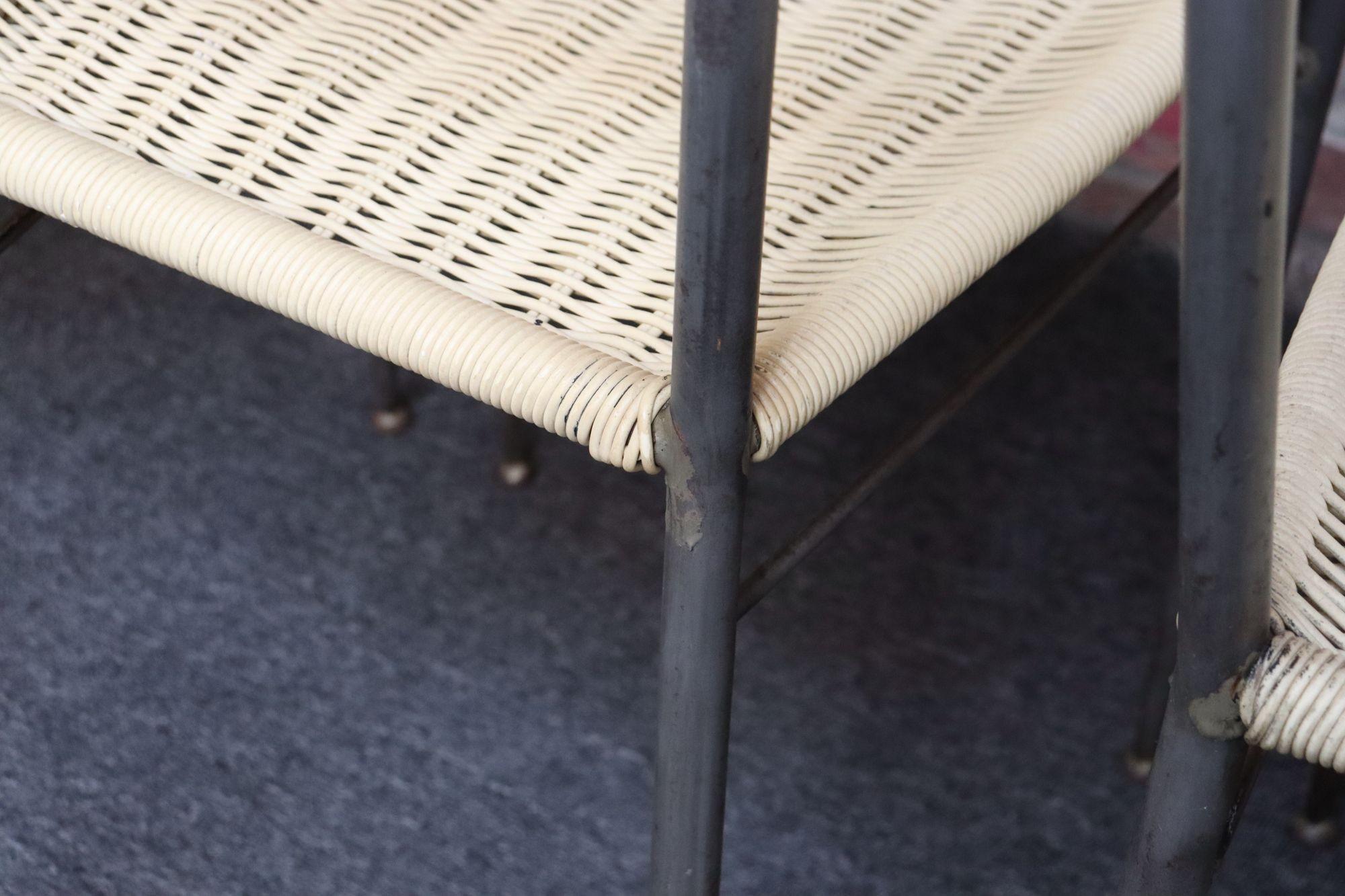Ensemble de six chaises de salle à manger italiennes modernistes en acier et laiton d'après Gio Ponti en vente 7