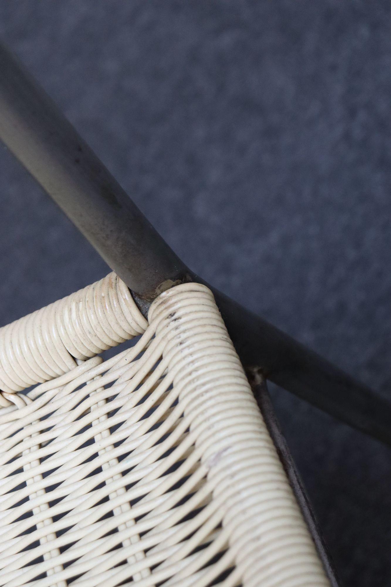 Ensemble de six chaises de salle à manger italiennes modernistes en acier et laiton d'après Gio Ponti en vente 8