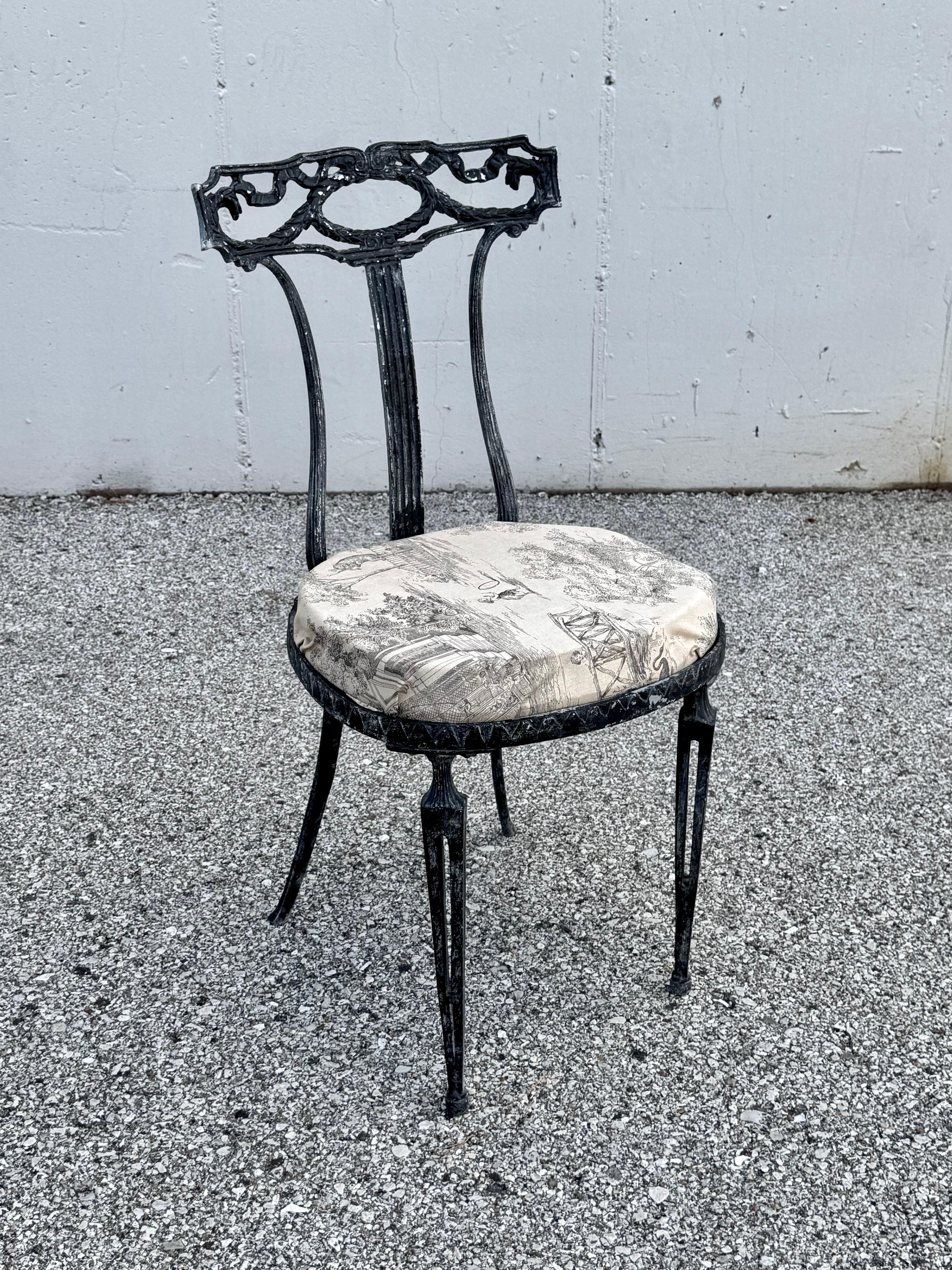Set of Six Italian Neo-Classical Style Patio or Garden Dining Chairs by Palladio For Sale 6