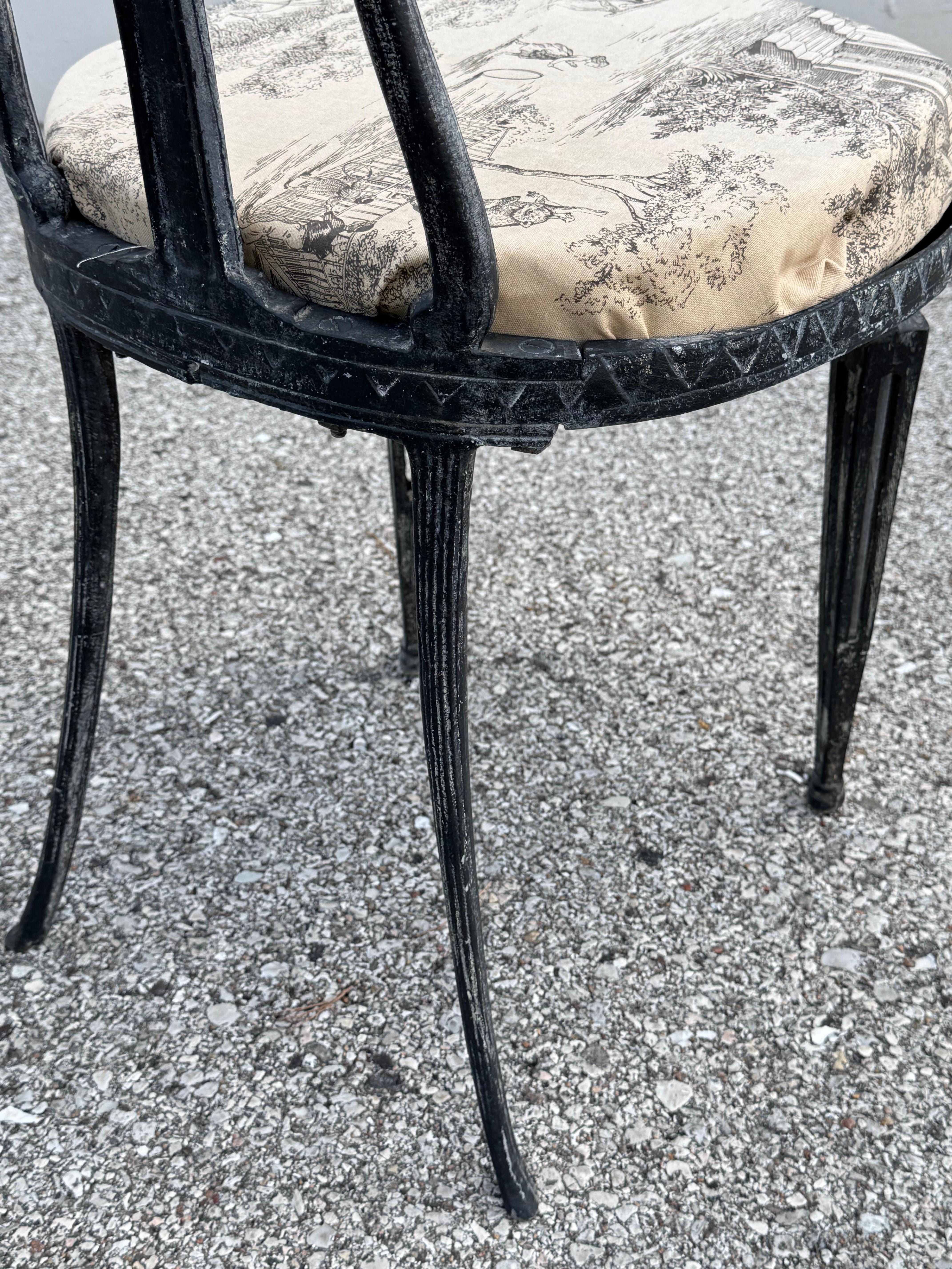 Set of Six Italian Neo-Classical Style Patio or Garden Dining Chairs by Palladio For Sale 10