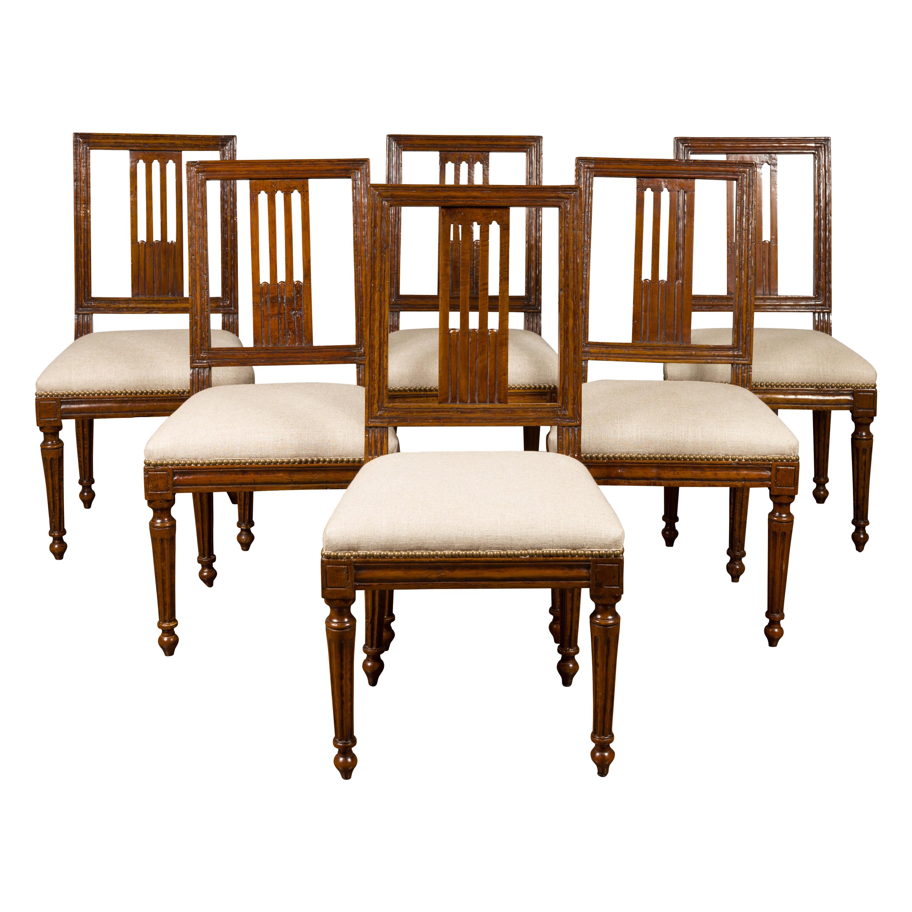 Set of Six Italian Oak Dining Room Side Chairs with Fluted Legs, circa 1870