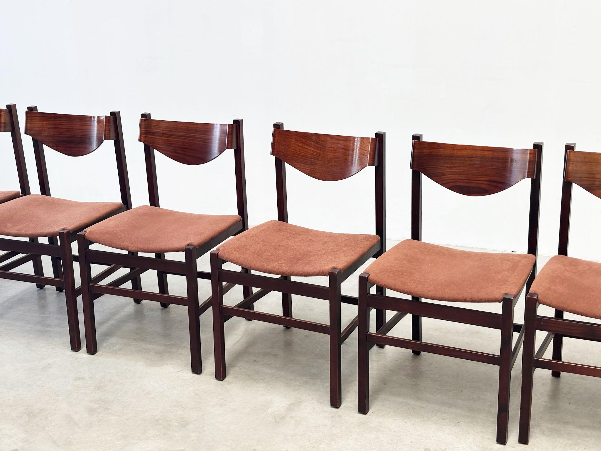 Italiano Set di sei sedie da pranzo in palissandro italiano in vendita