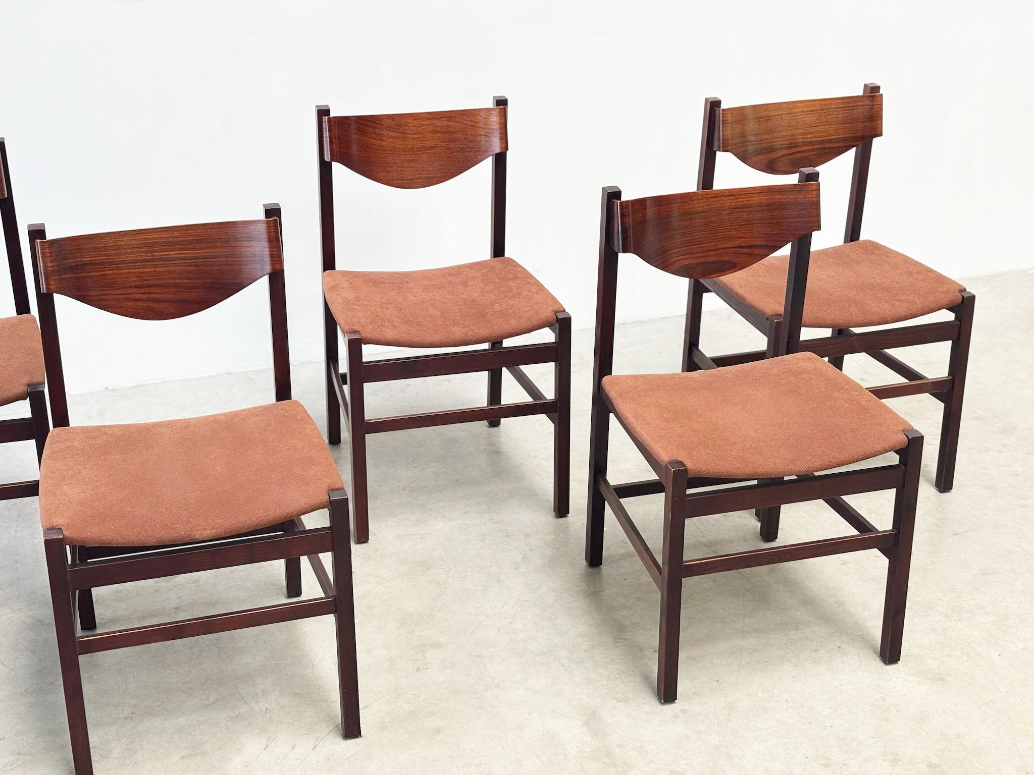 Set di sei sedie da pranzo in palissandro italiano In condizioni buone in vendita a Nijlen, VAN