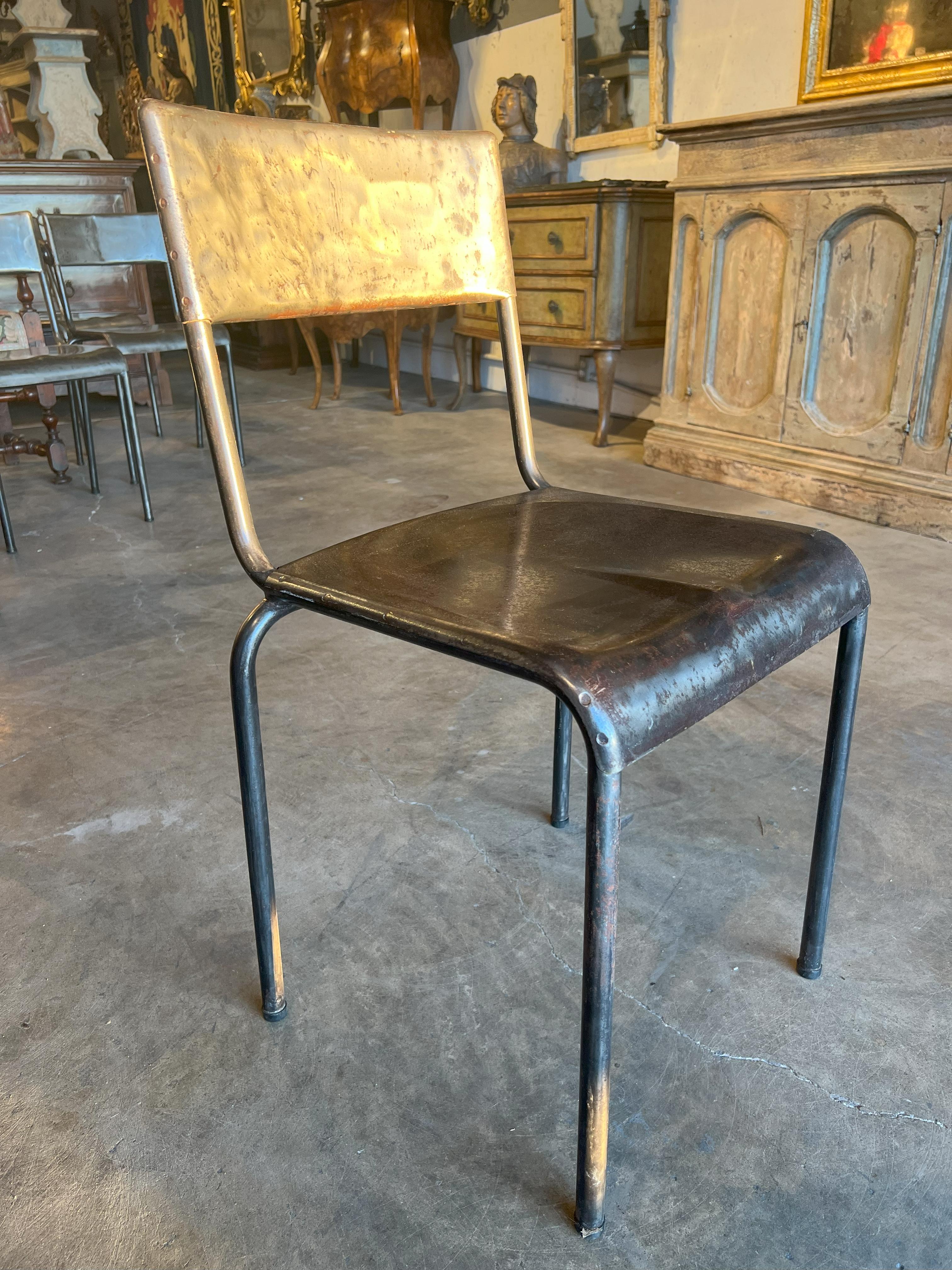 Set of six Italian Vintage Metal Chairs In Good Condition For Sale In Encinitas, CA