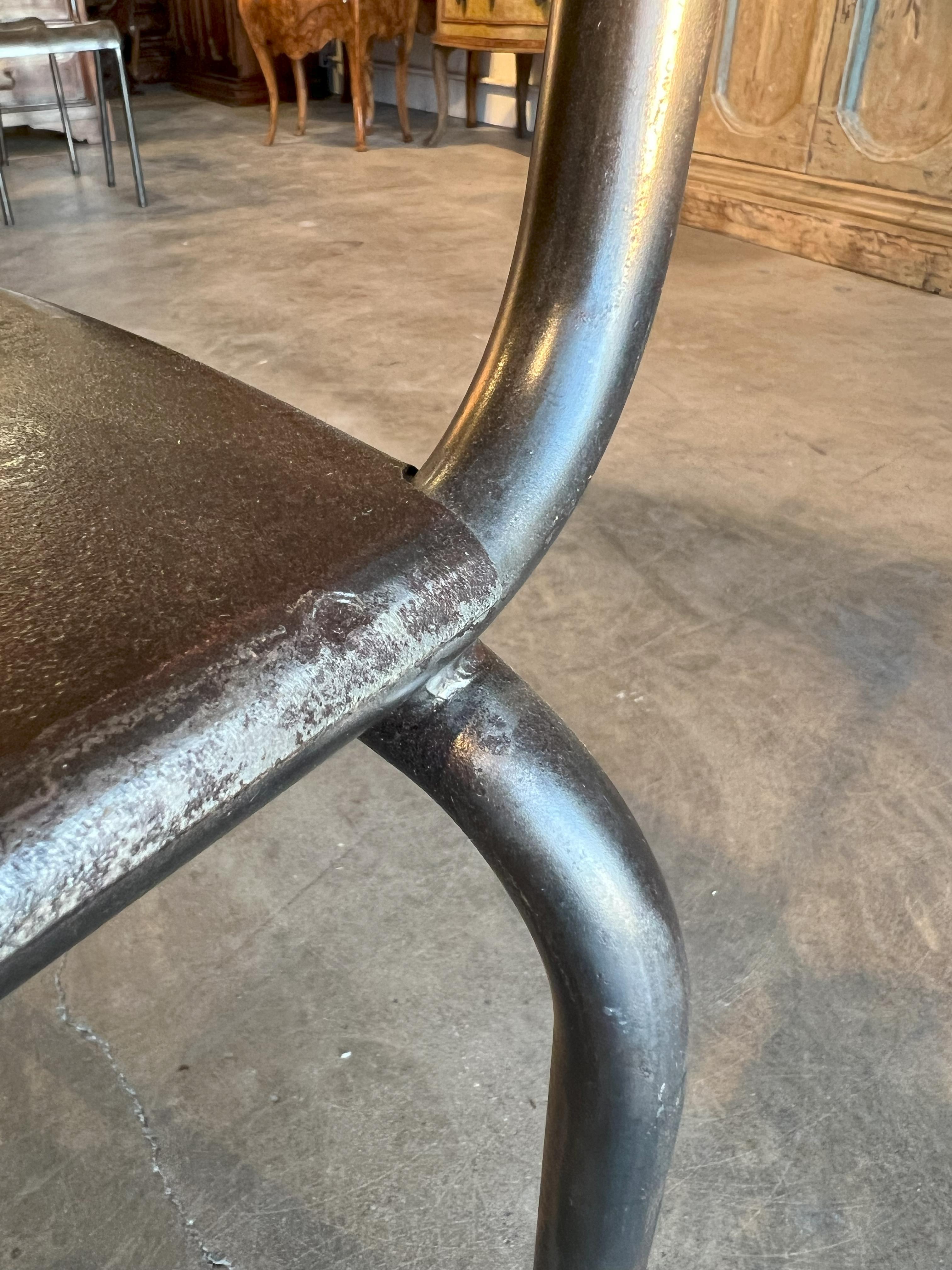 Ensemble de six chaises italiennes vintage en métal en vente 2