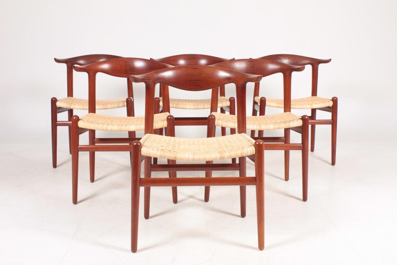Scandinavian Modern Set of Six JH-505 Cow Horn Chairs in Teak by Hans J. Wegner, Danish Midcentury