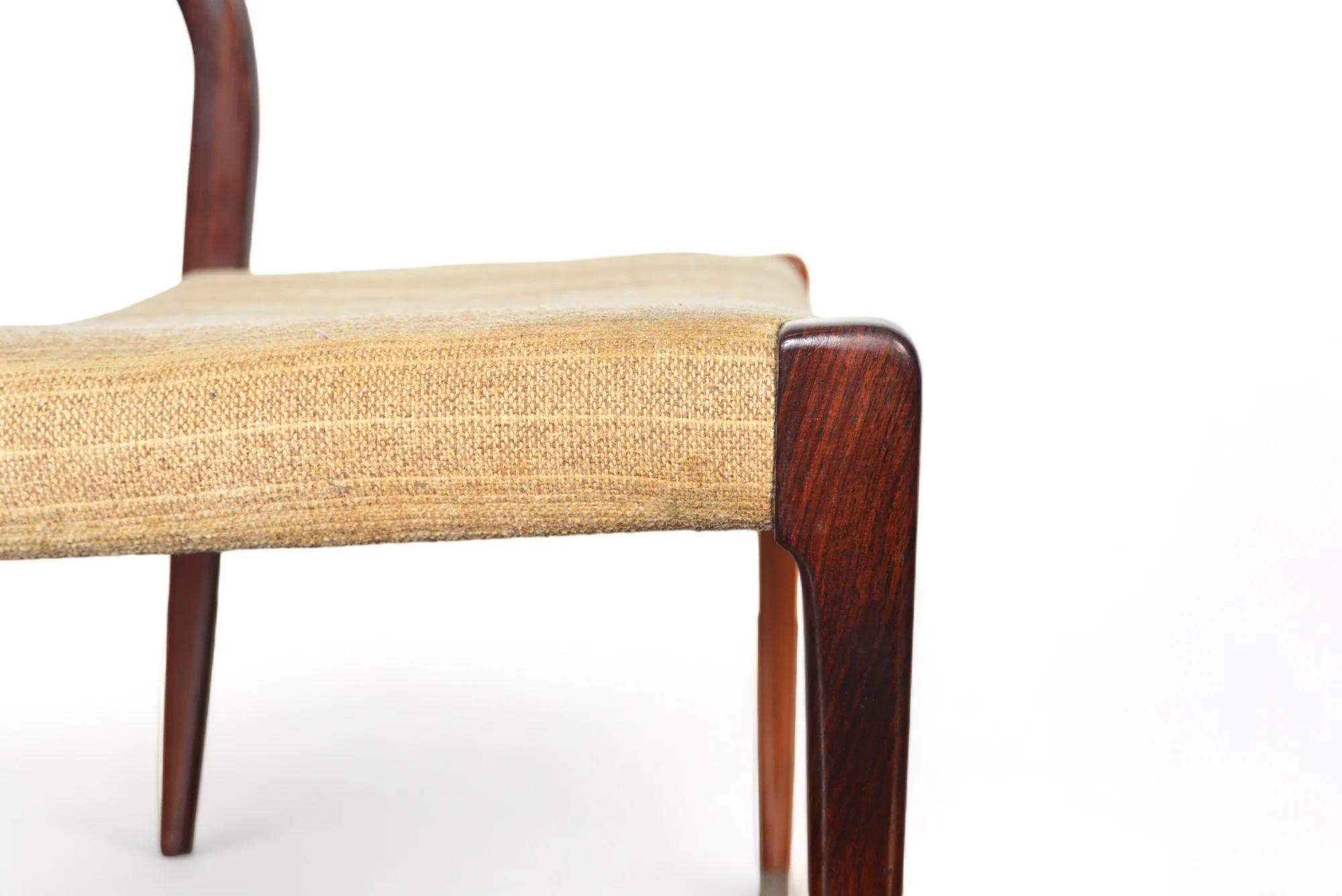 Ensemble de six chaises de salle à manger J.l. Møller Model 71 en palissandre brésilien #1 en vente 1