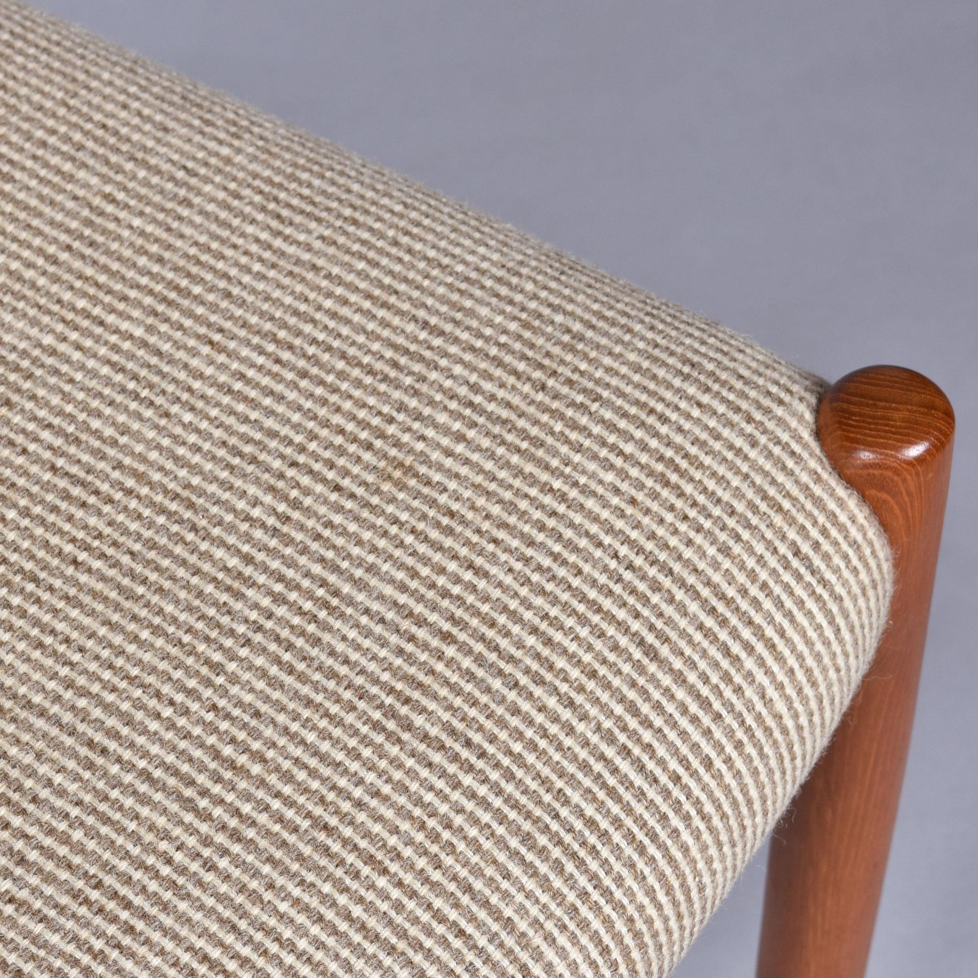 Set of Six J.L. Møller Model 80 Teak Dining Chairs, Denmark, Original Fabric en vente 2