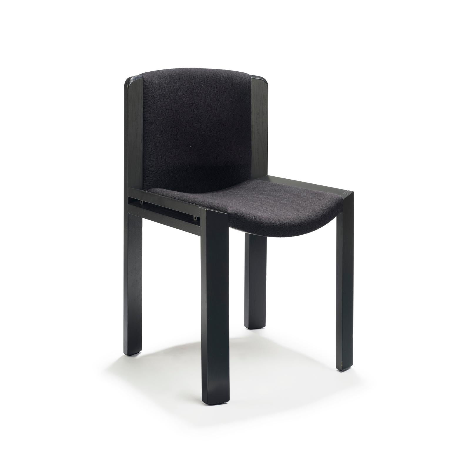 XXI secolo e contemporaneo Set di sei sedie Joe Colombo 'Chair 300' in Wood e tessuto Kvadrat di Karakter in vendita
