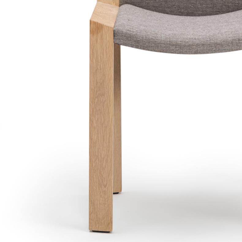 Tissu Ensemble de six chaises 300 Joe Colombo en bois et tissu Kvadrat par Karakter en vente