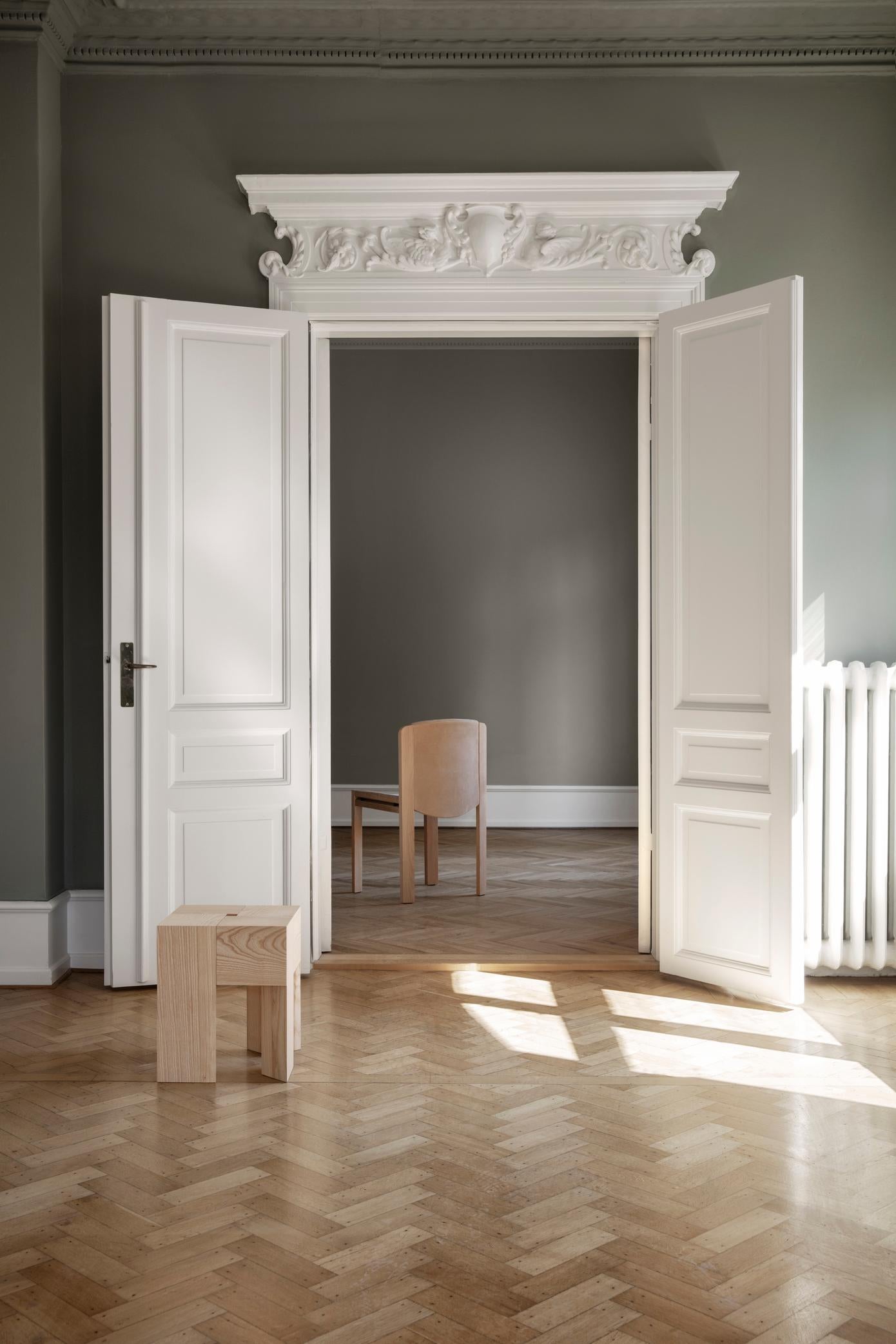 Set di sei sedie Joe Colombo 'Chair 300' in Wood e tessuto Kvadrat di Karakter in vendita 2