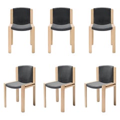 Ensemble de six chaises 300 Joe Colombo en bois et tissu Kvadrat par Karakter