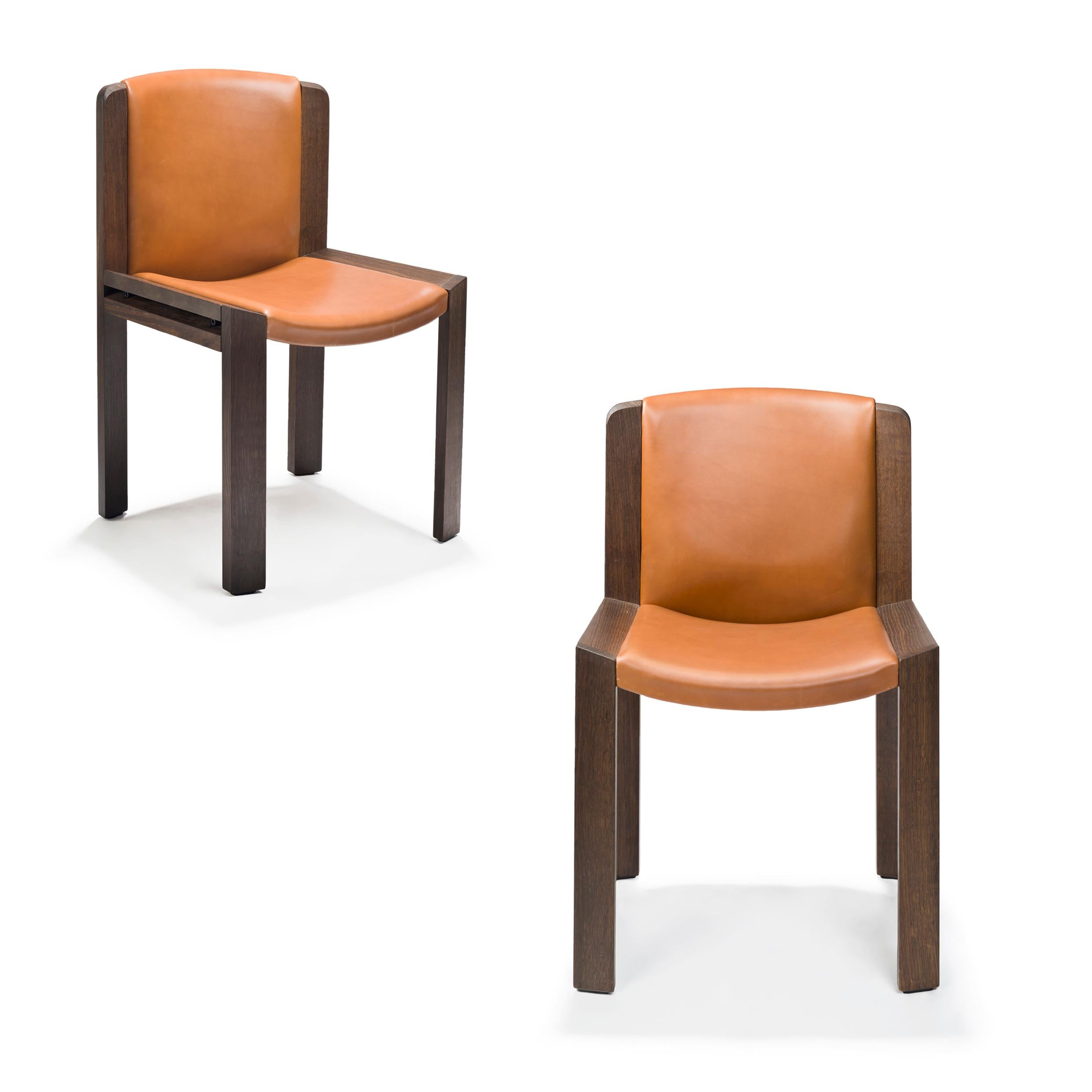 Set of Six Joe Colombo 'Chair 300' Wood and Sørensen Leather by Karakter In New Condition For Sale In Barcelona, Barcelona