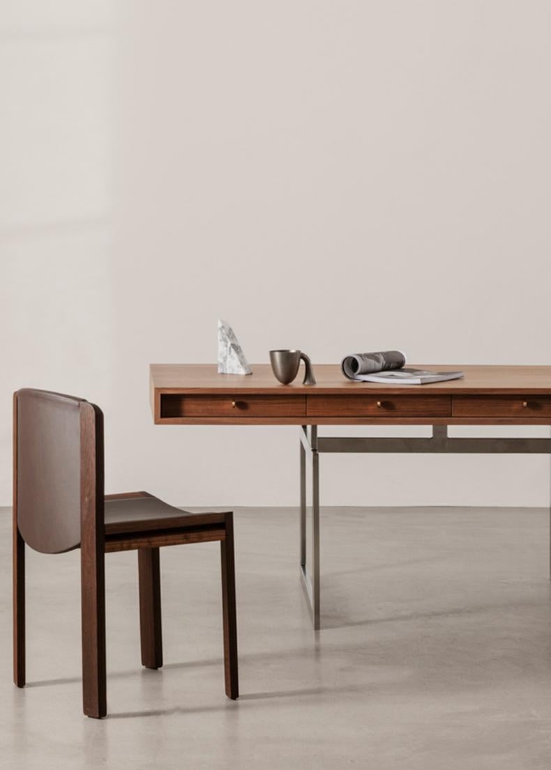 Sechser-Set Joe Colombo ''Chair 300'' aus Holz und Sørensen-Leder von Karakter im Angebot 1