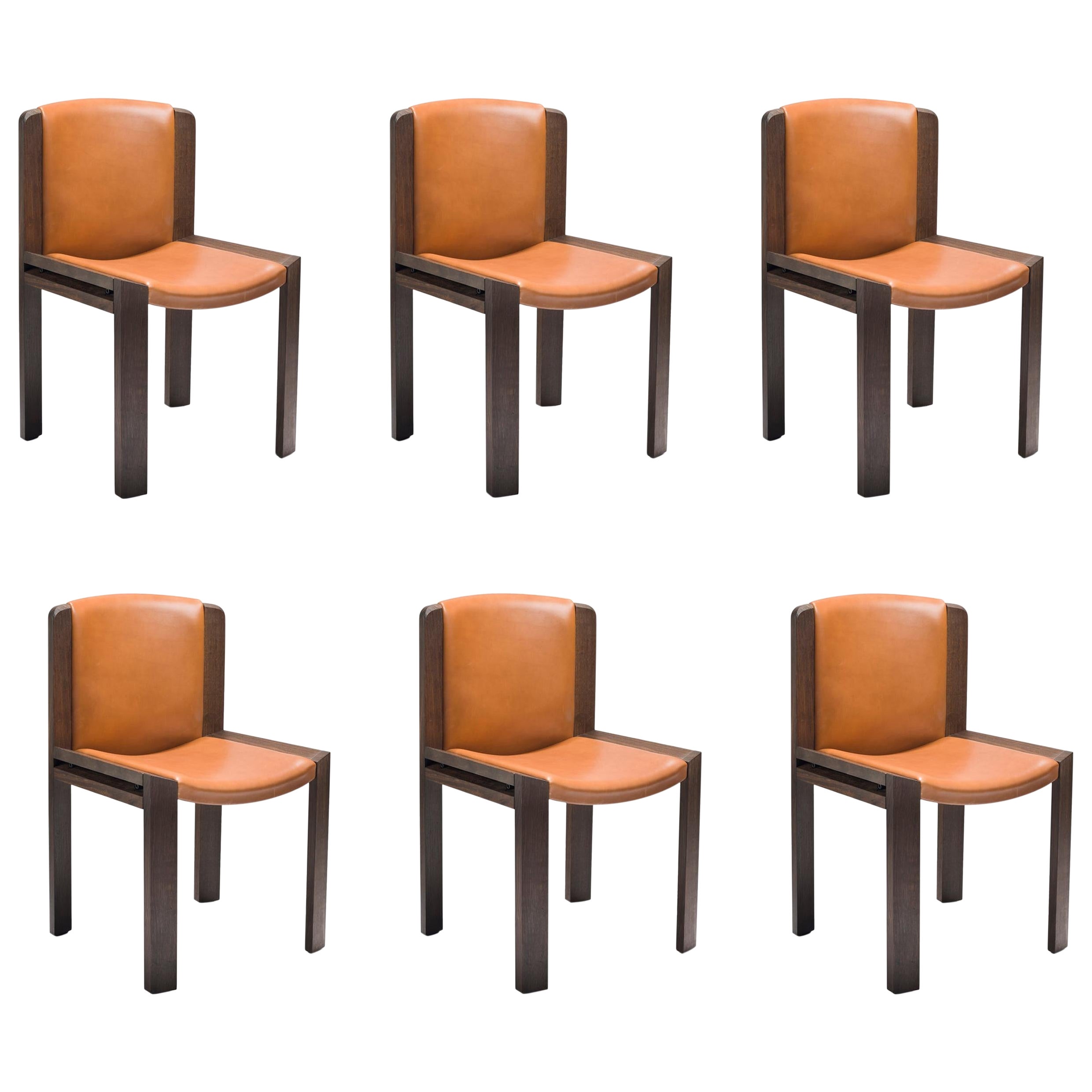 Ensemble de six chaises Joe Colombo 'Chair 300' en bois et cuir Sørensen par Karakter en vente