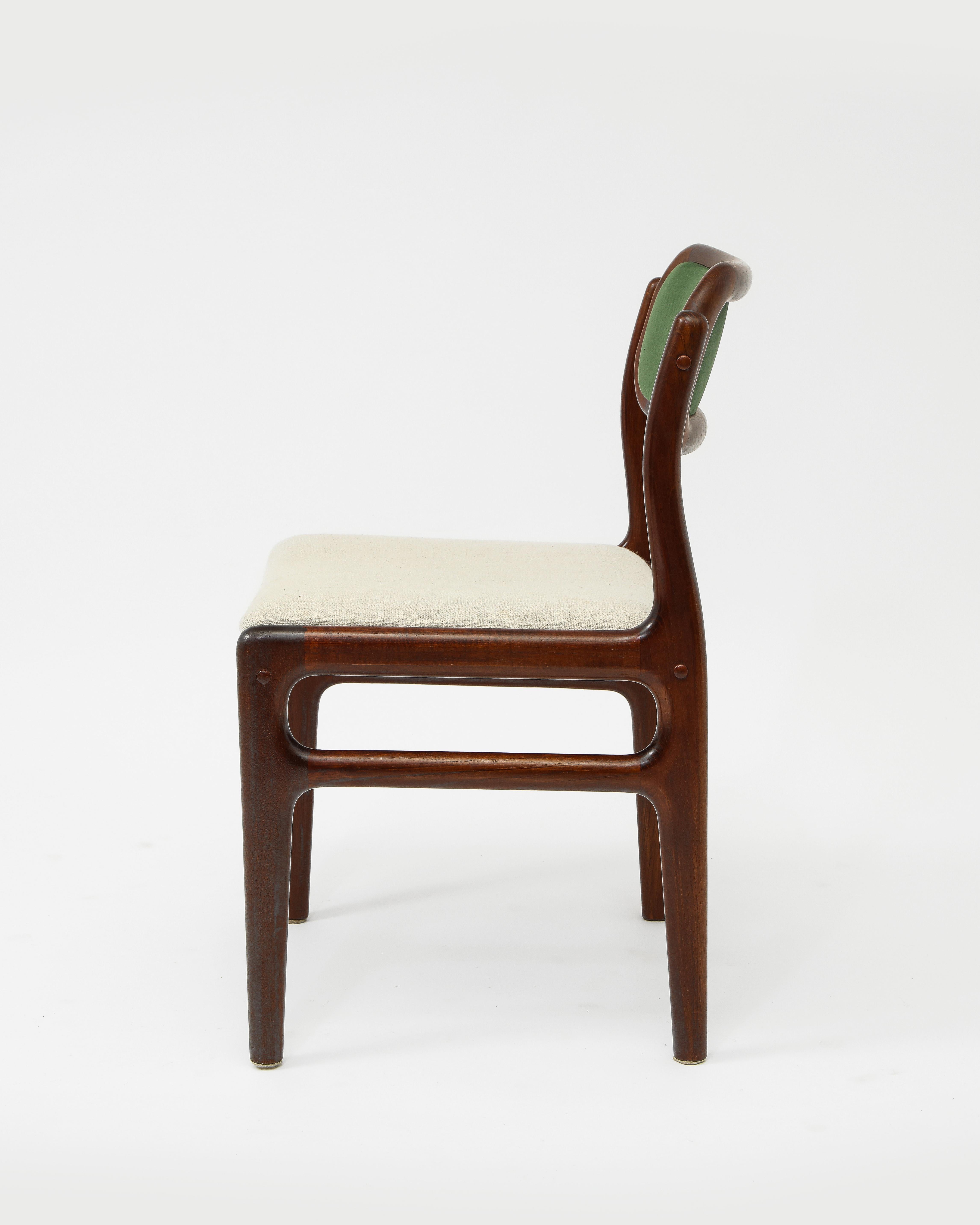 Set of Six Johannes Andersen Attributed Dining Chairs 3