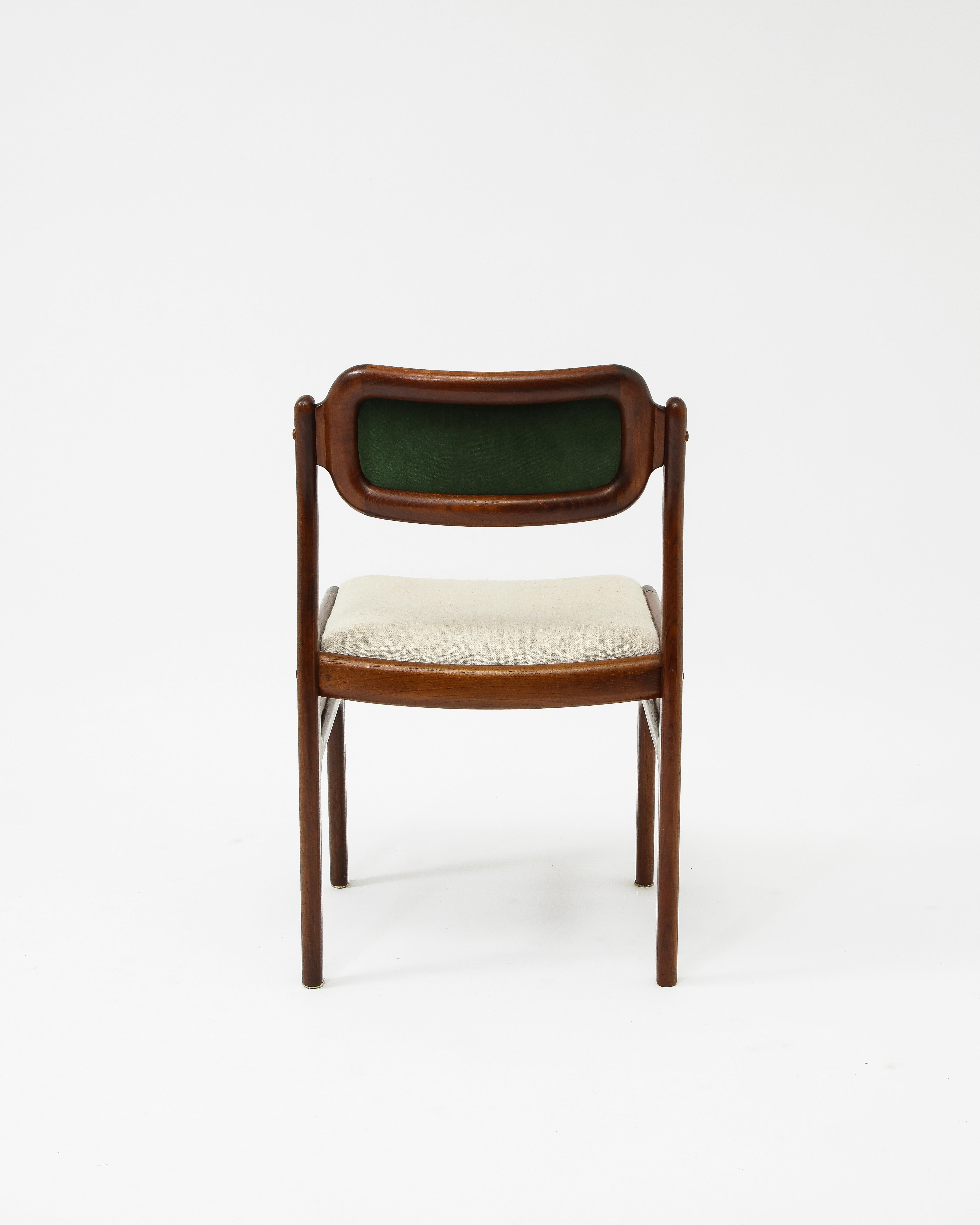 Set of Six Johannes Andersen Attributed Dining Chairs 5