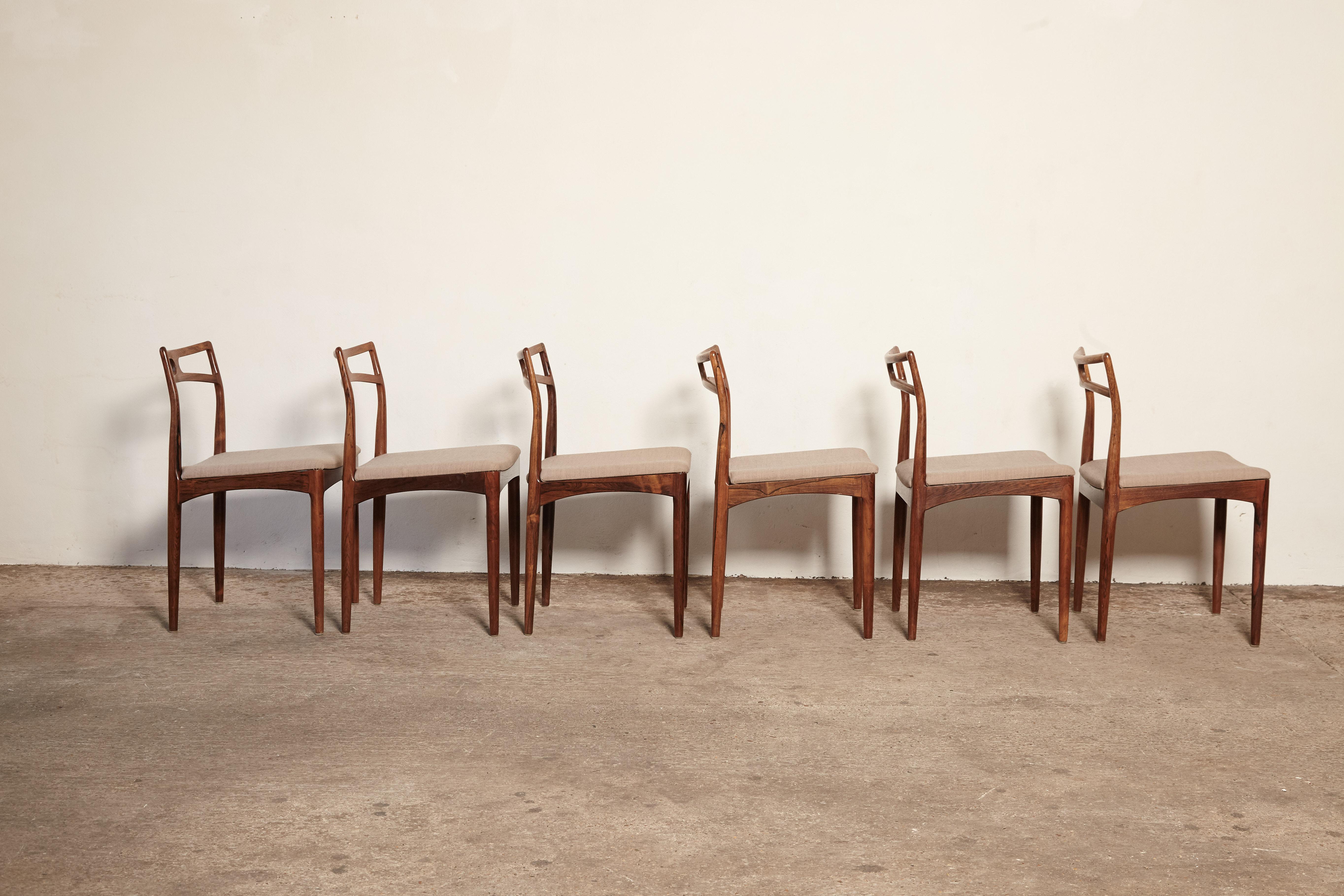 Set of Six Johannes Andersen Model #94 Rosewood Dining Chairs, Denmark, 1960s (Stoff)