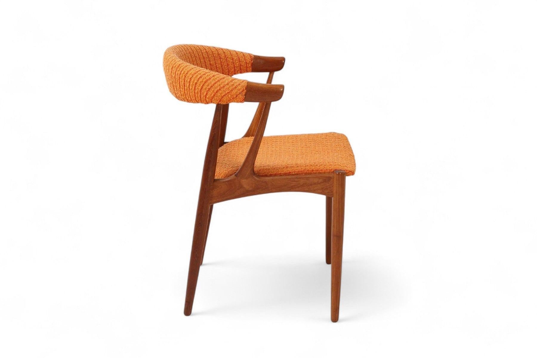 Mid-Century Modern Set of Six Johannes Andersen Model Ba113 Dining Chairs in Teak For Sale