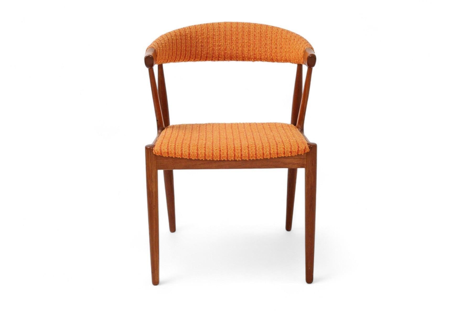 Danish Set of Six Johannes Andersen Model Ba113 Dining Chairs in Teak For Sale