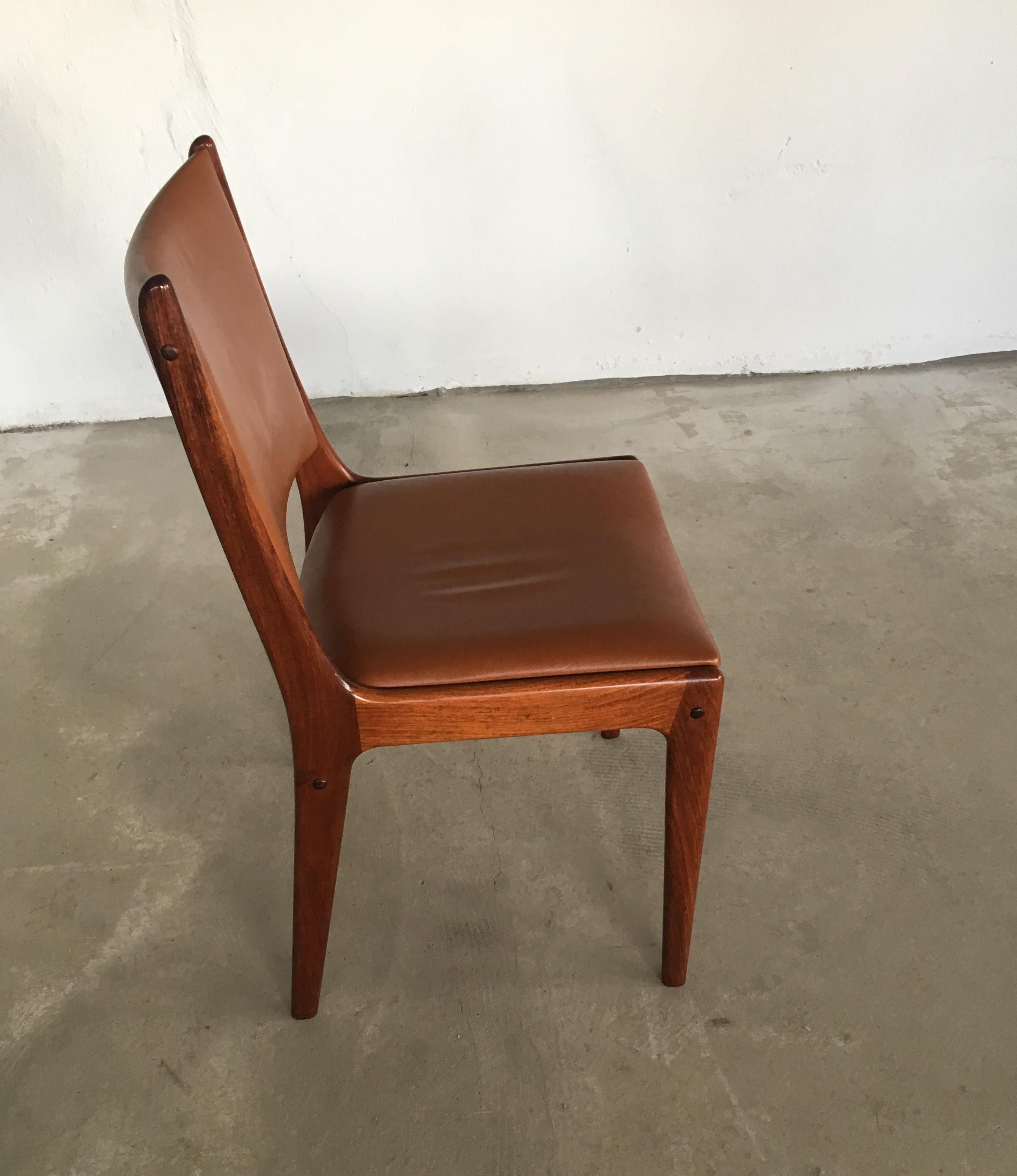 Six Restored Johannes Andersen Rosewood Dining Chairs Custom Upholstery Included For Sale 2