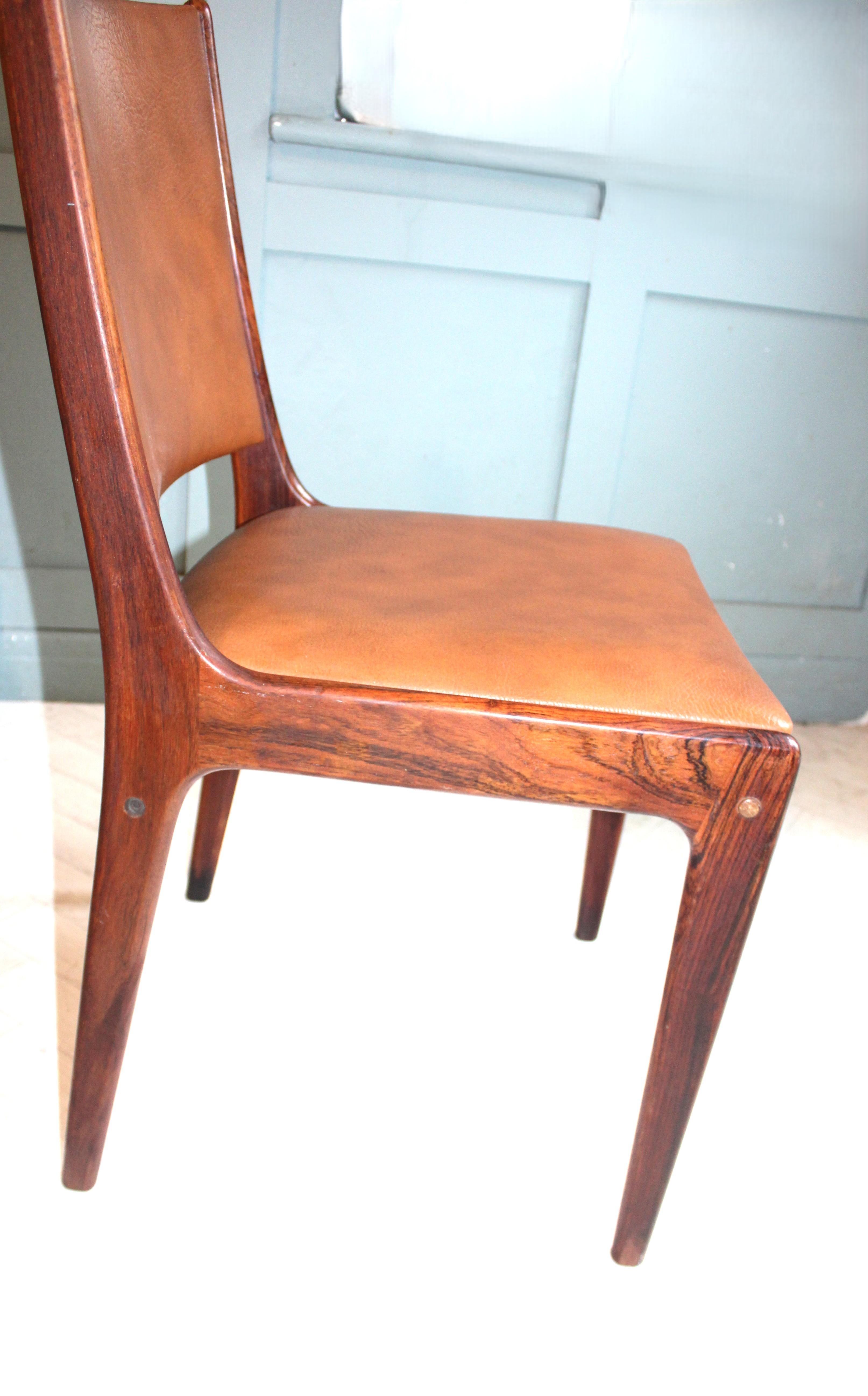 Mid-century rosewood dining chairs For Sale 8