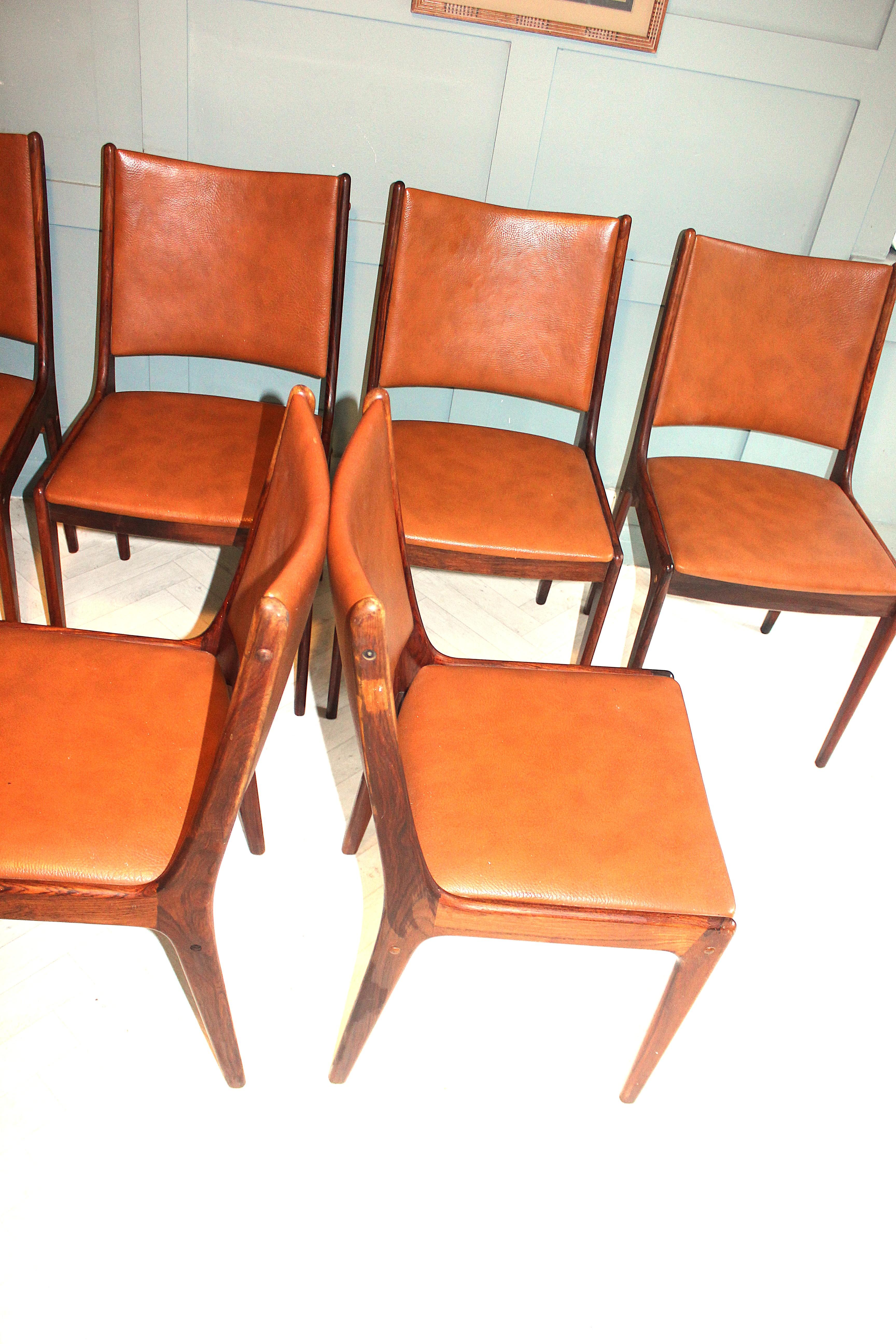 Mid-century rosewood dining chairs For Sale 12