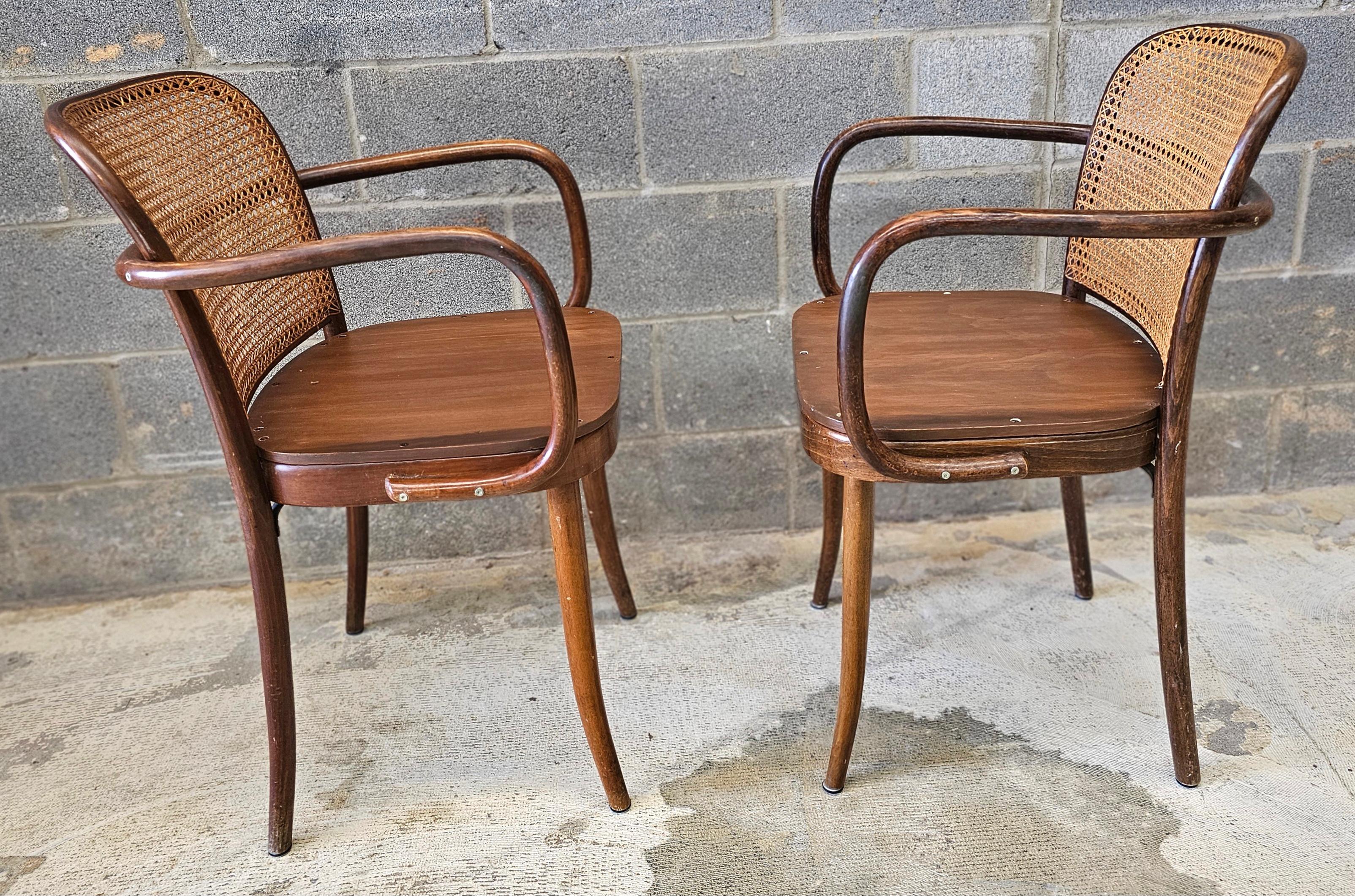 Juego de seis sillas de Praga de madera curvada y caña modelo 811 de Josef Hoffmann para Stendig Caña en venta